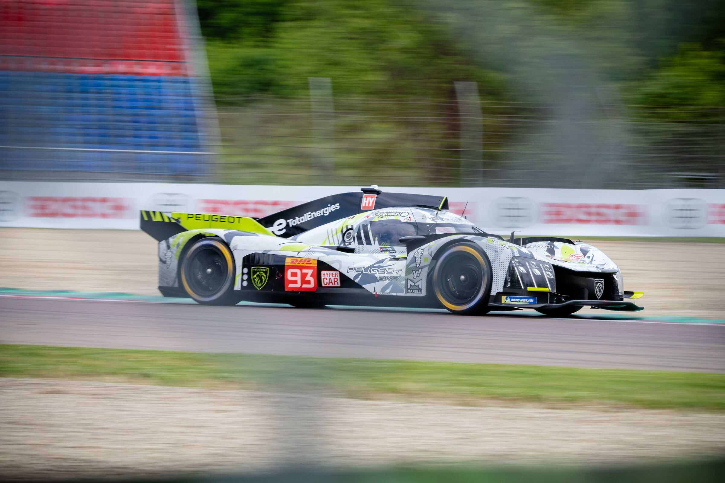Peugeot 9x8 Panning shot