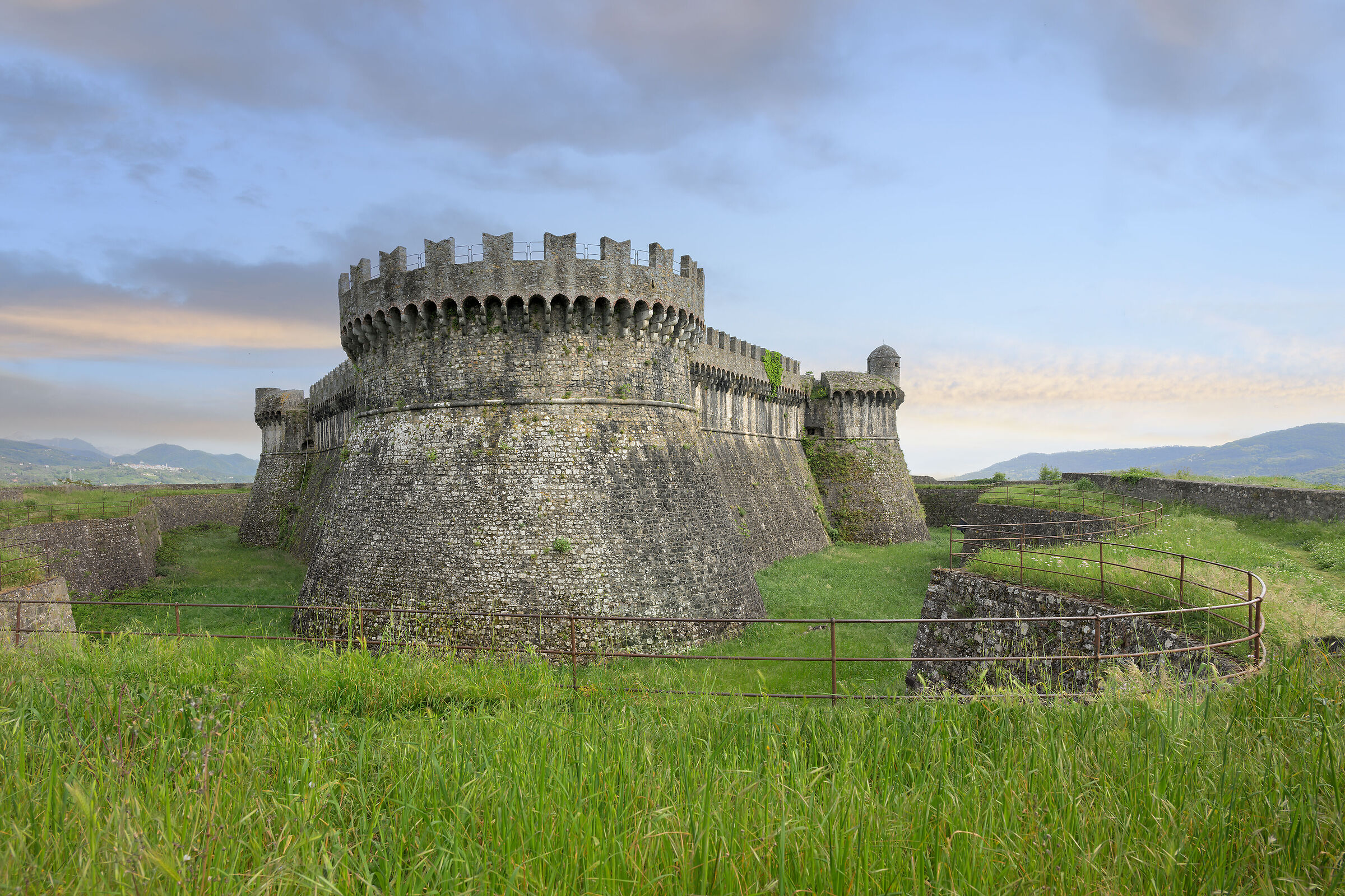 La fortezza di Castruccio Castracane (Sarzana, SP)