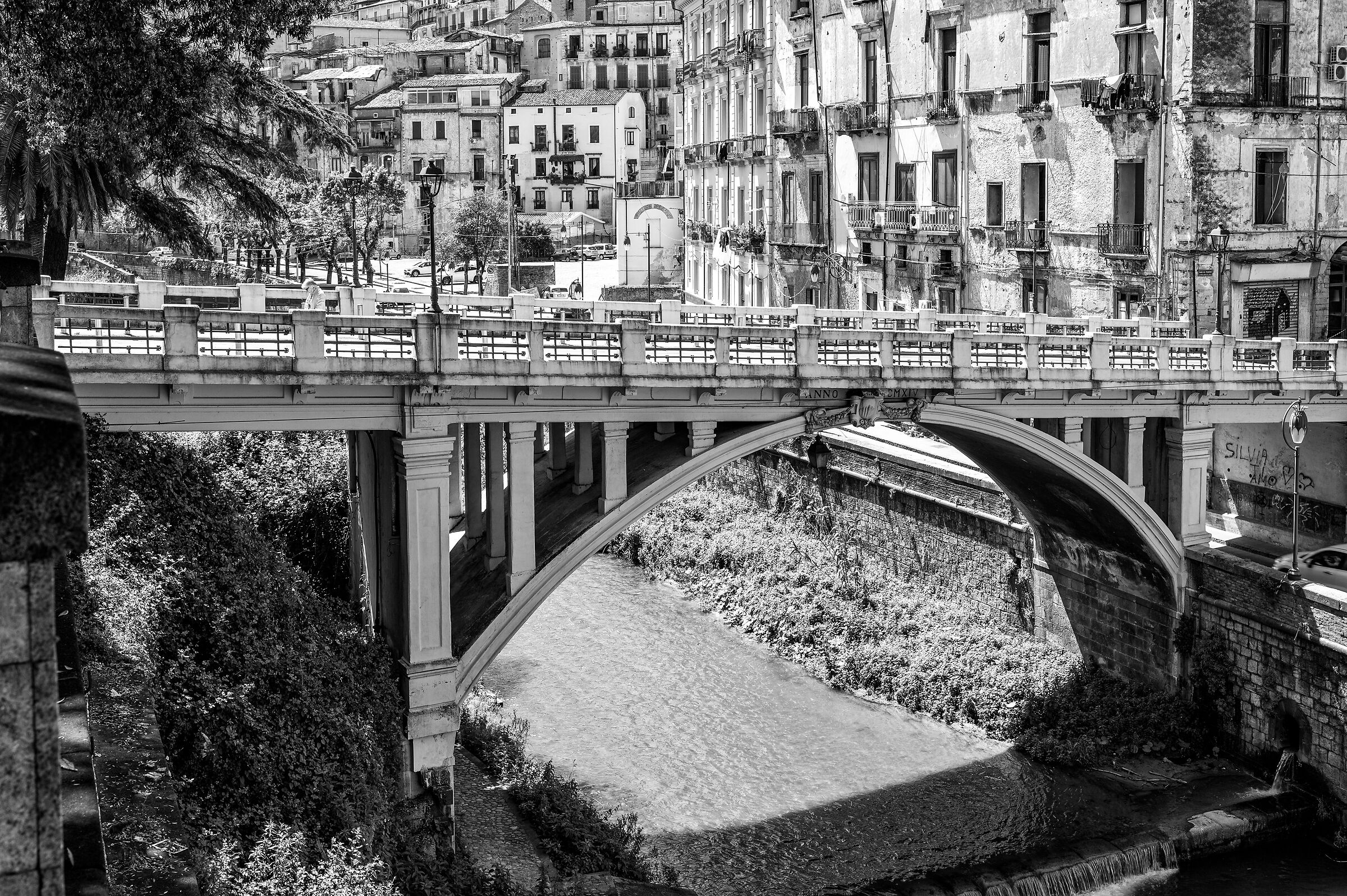 Il ponte S. Francesco di Paola sul Busento a Cosenza