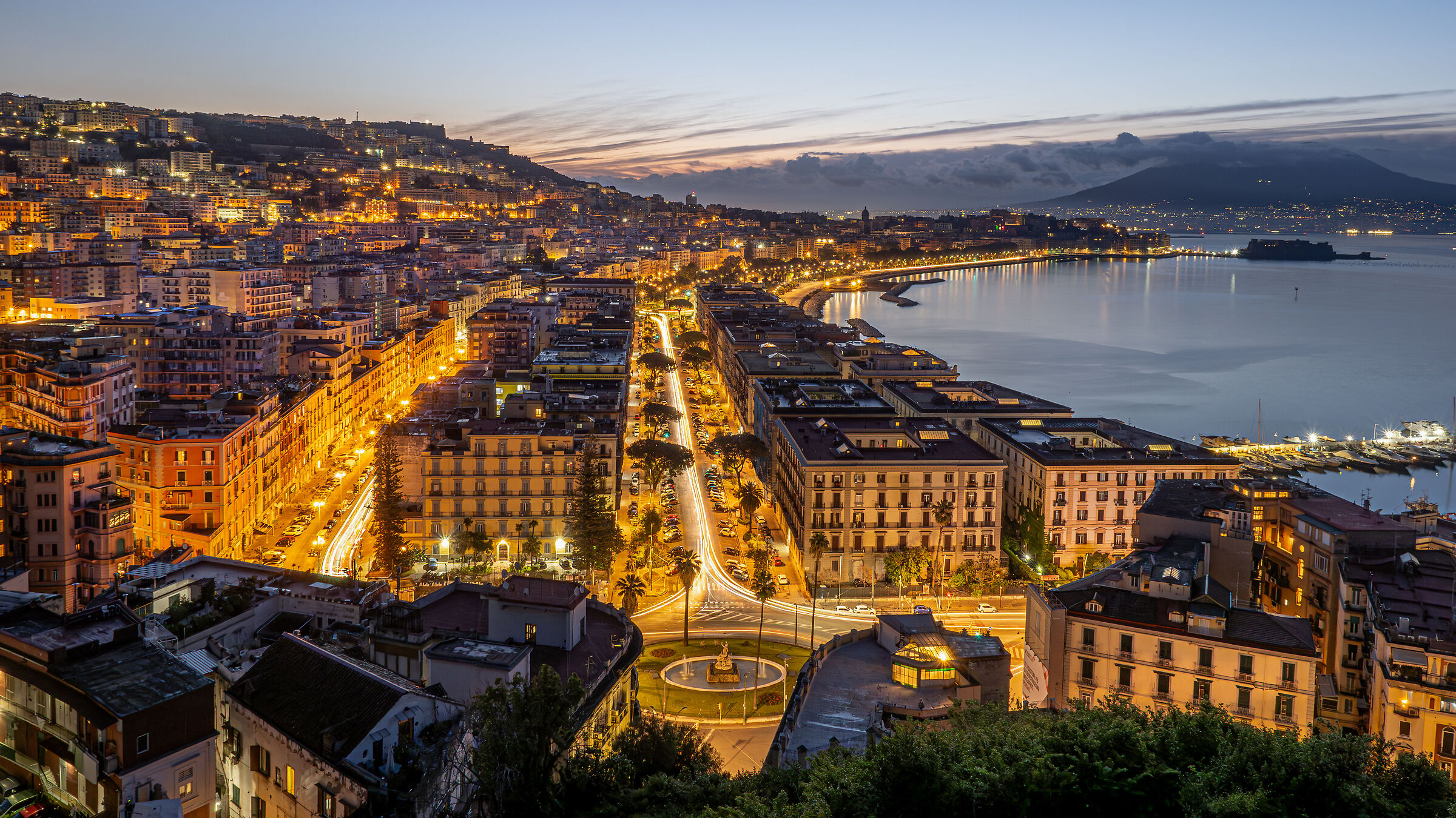 e Napoli si sveglia