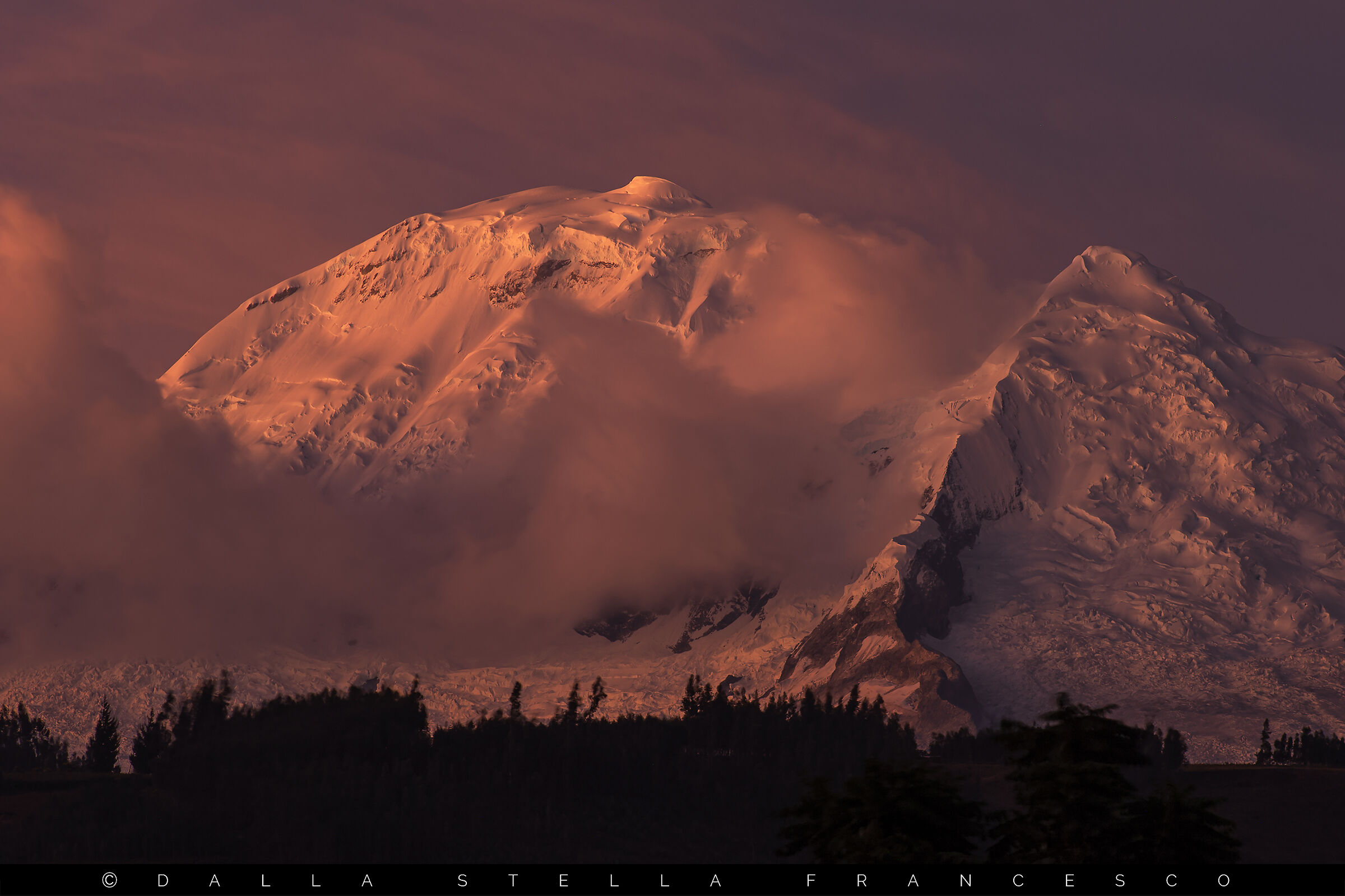 Nevado Huascaran at dusk