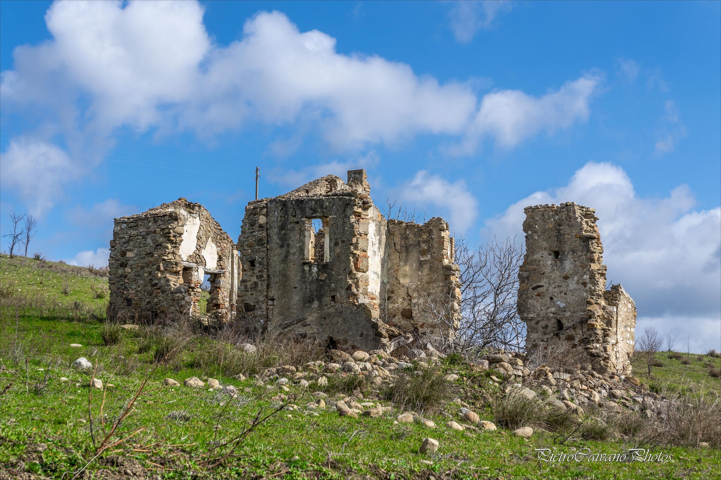 Rudere presso Anglona, Tursi (mt)