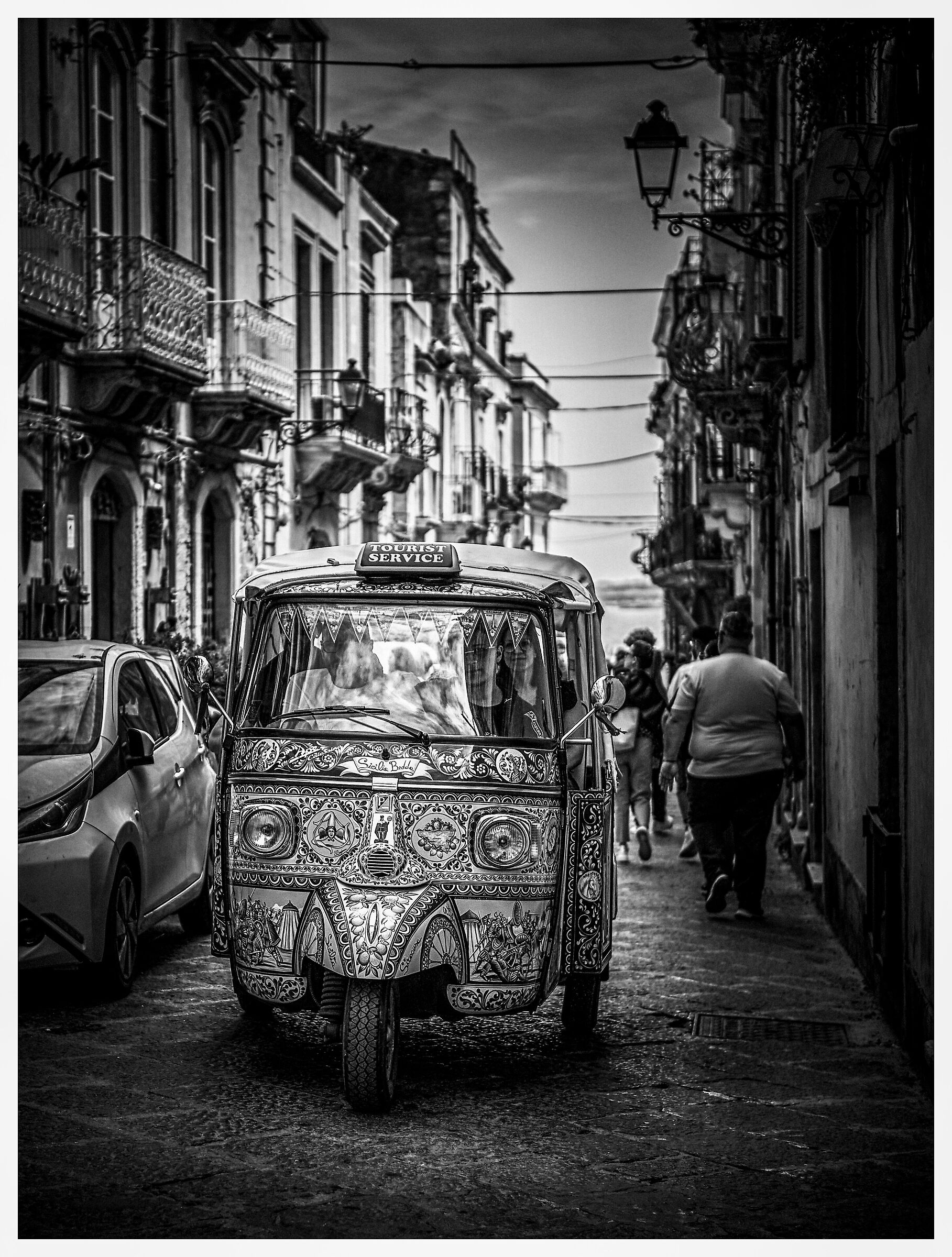 Sicilian Taxi bn