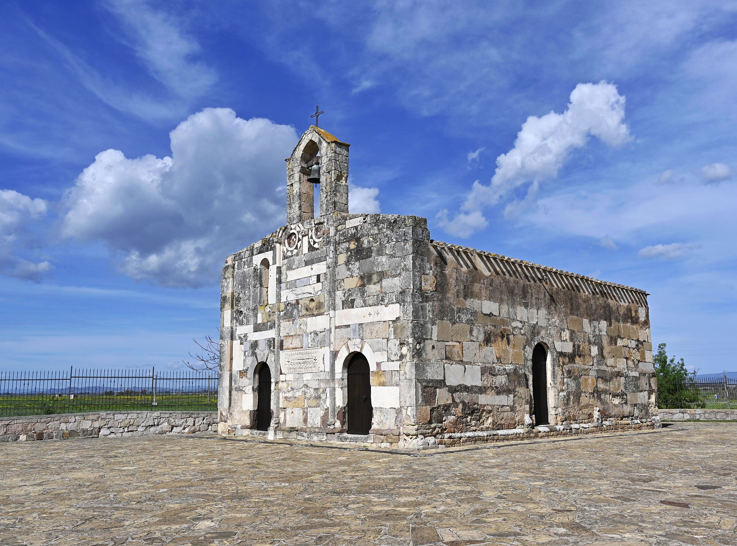 the fourteenth-century church of Villaspeciosa