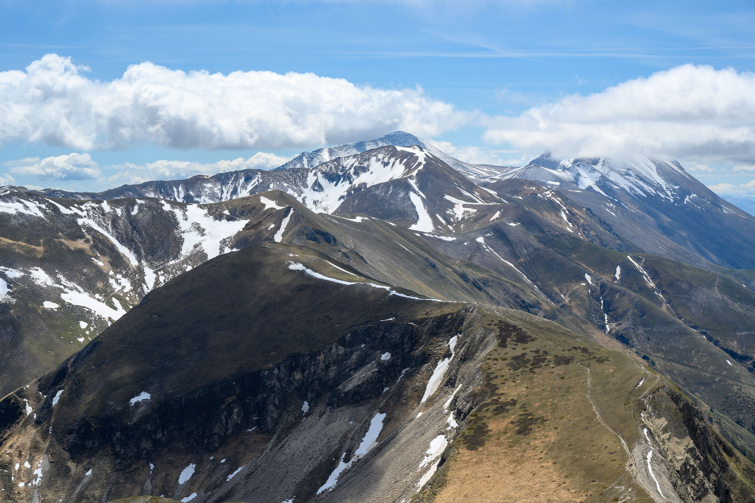 Monte Vettore and Cima del Redentore from Monte Bove Sud
