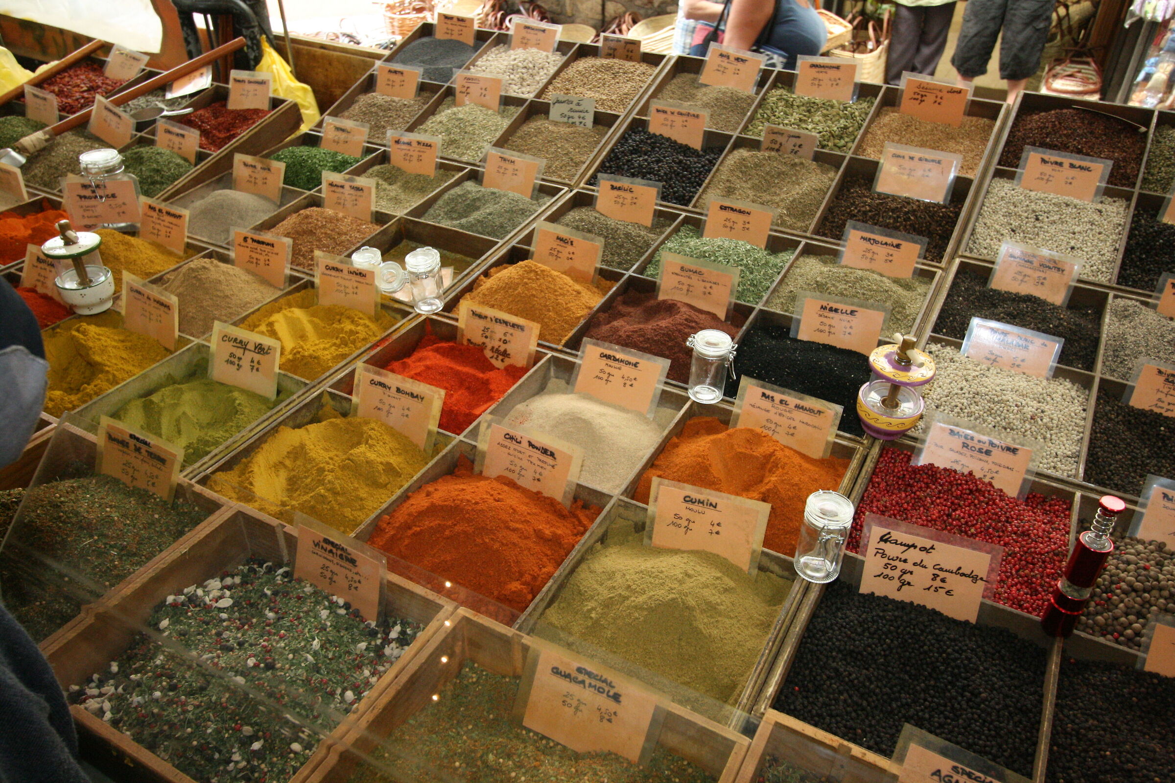 le spezie al Marche provencal di Antibes