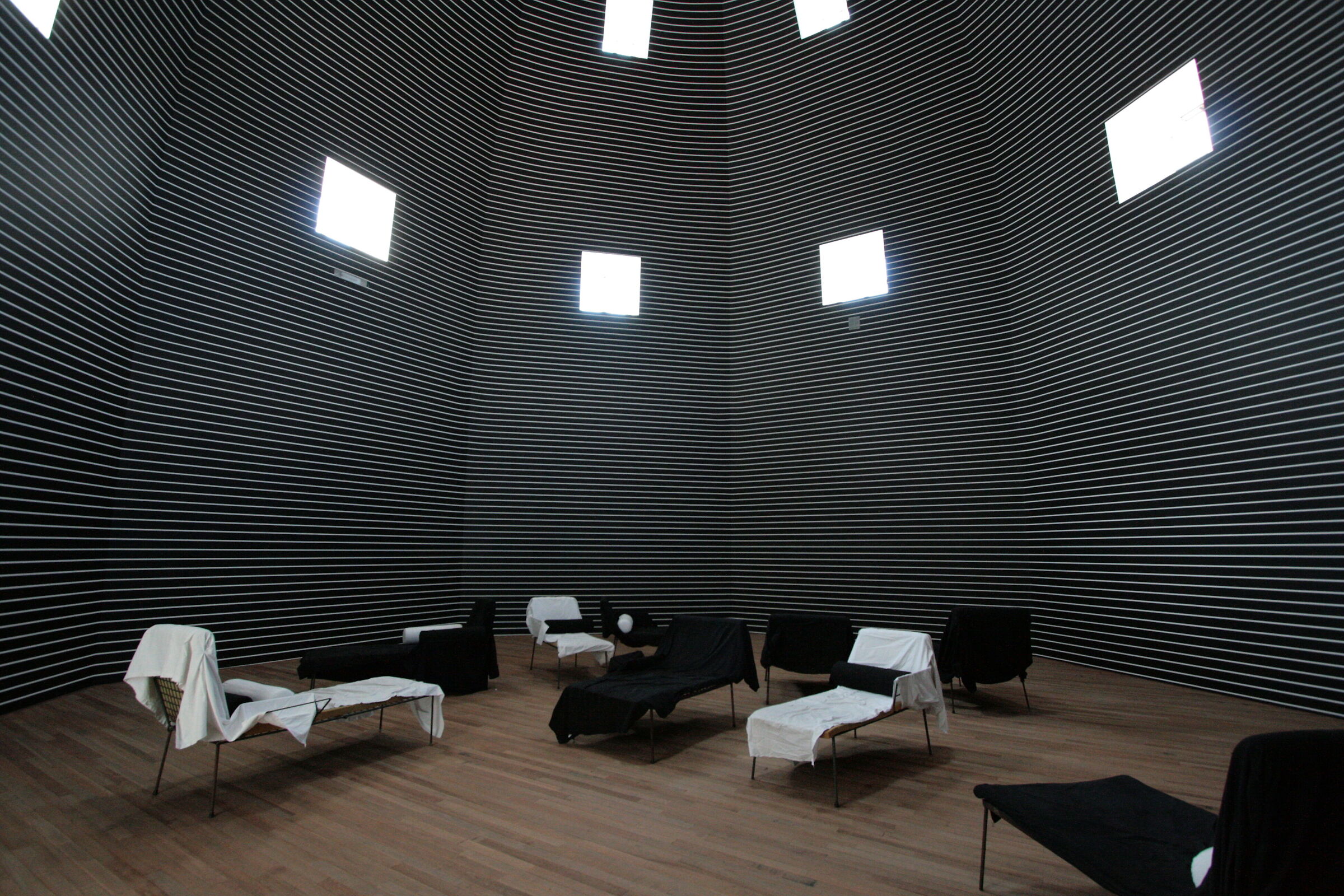 Bonnefantenmuseum architect Aldo Rossi 1