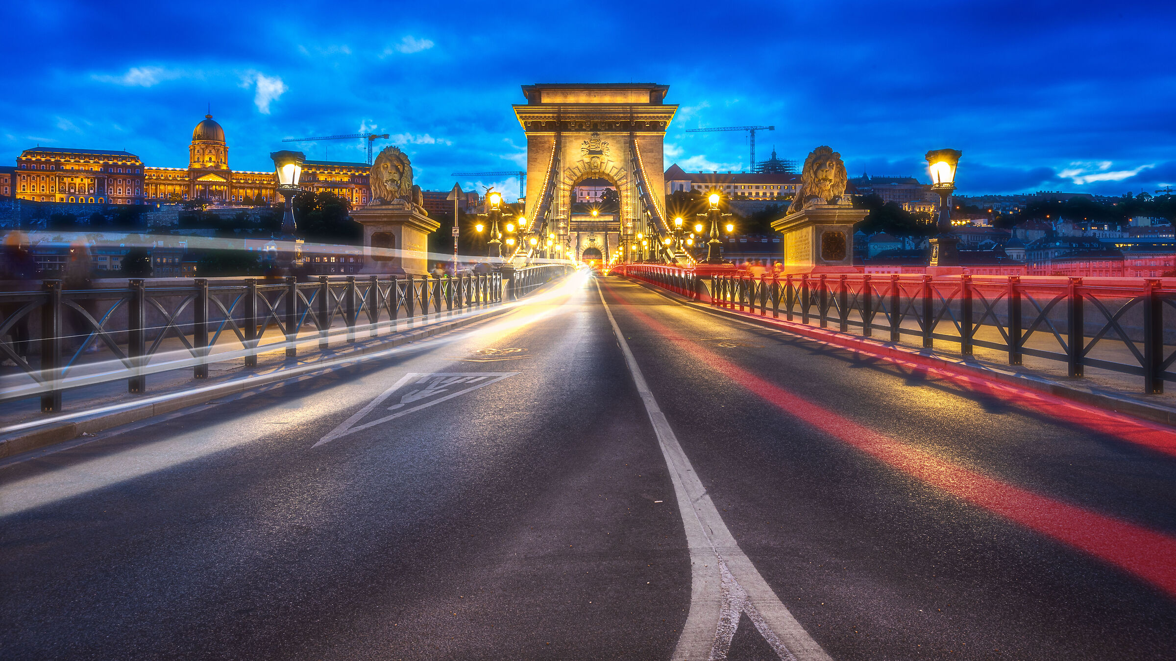 light trails - ponte delle Catene