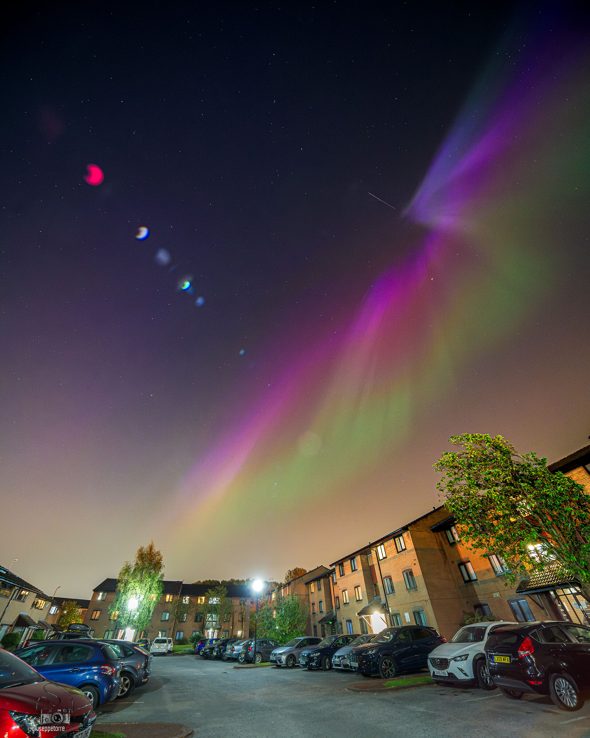 Un po' di cielo in questa aurora.