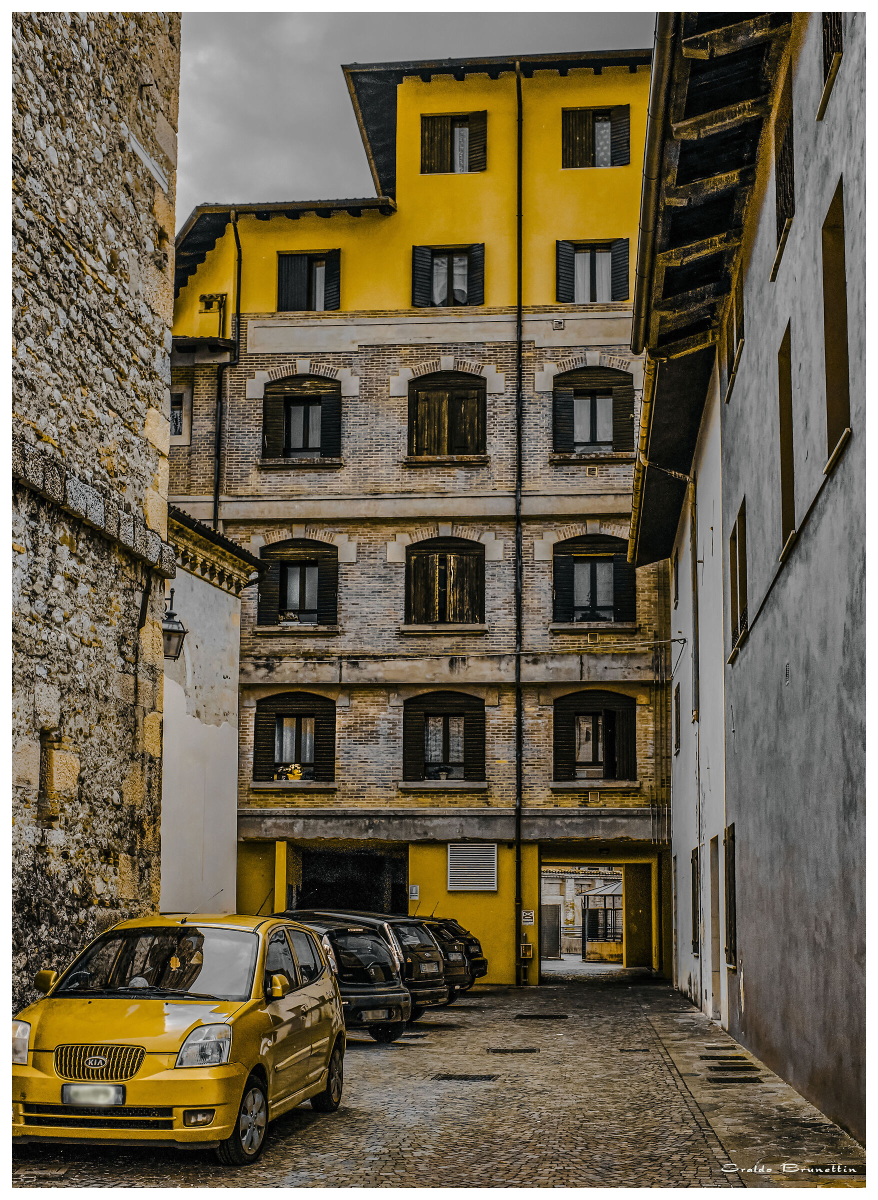 Automobile condominiale.