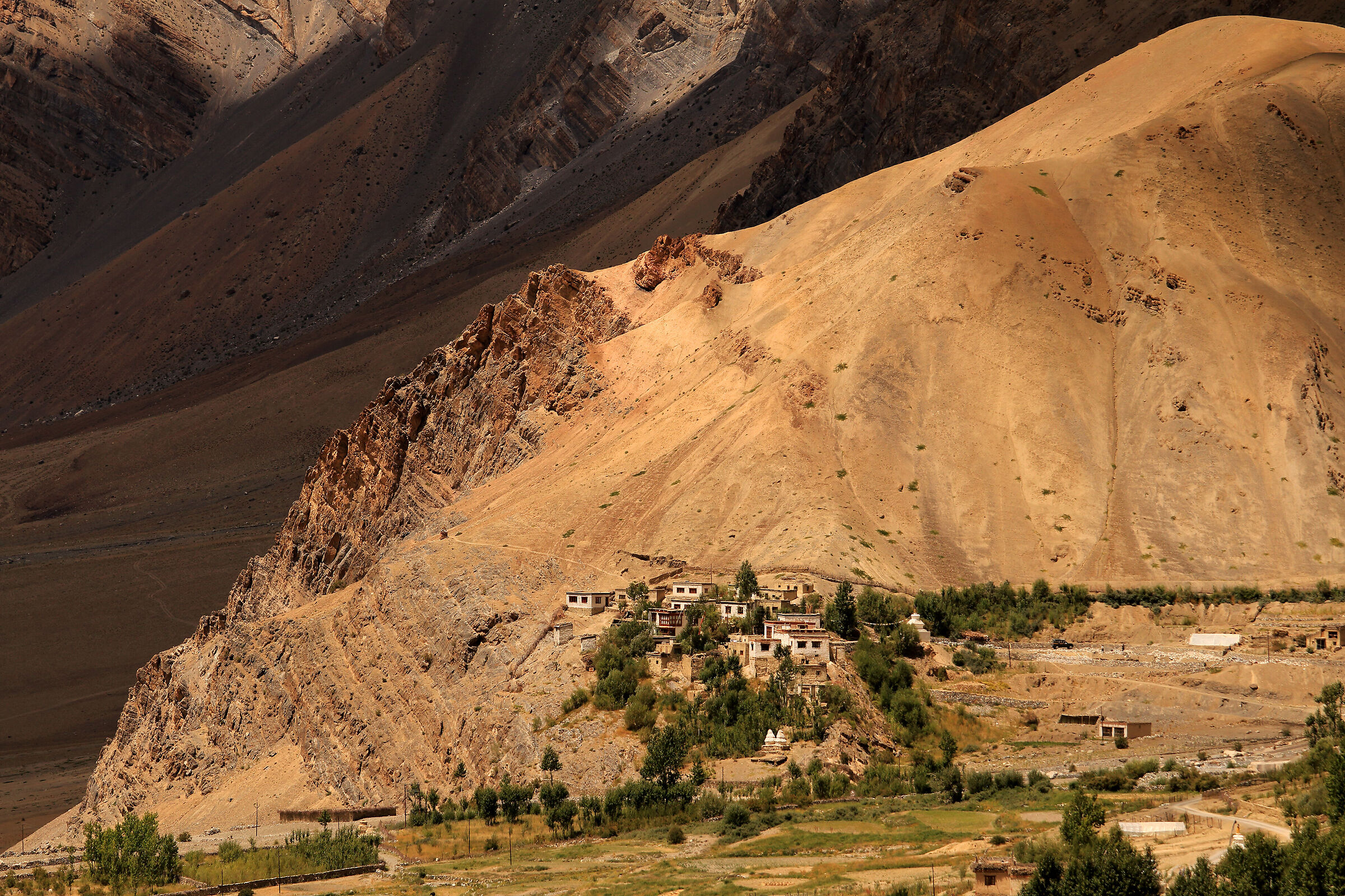 Zongla- between the great slopes