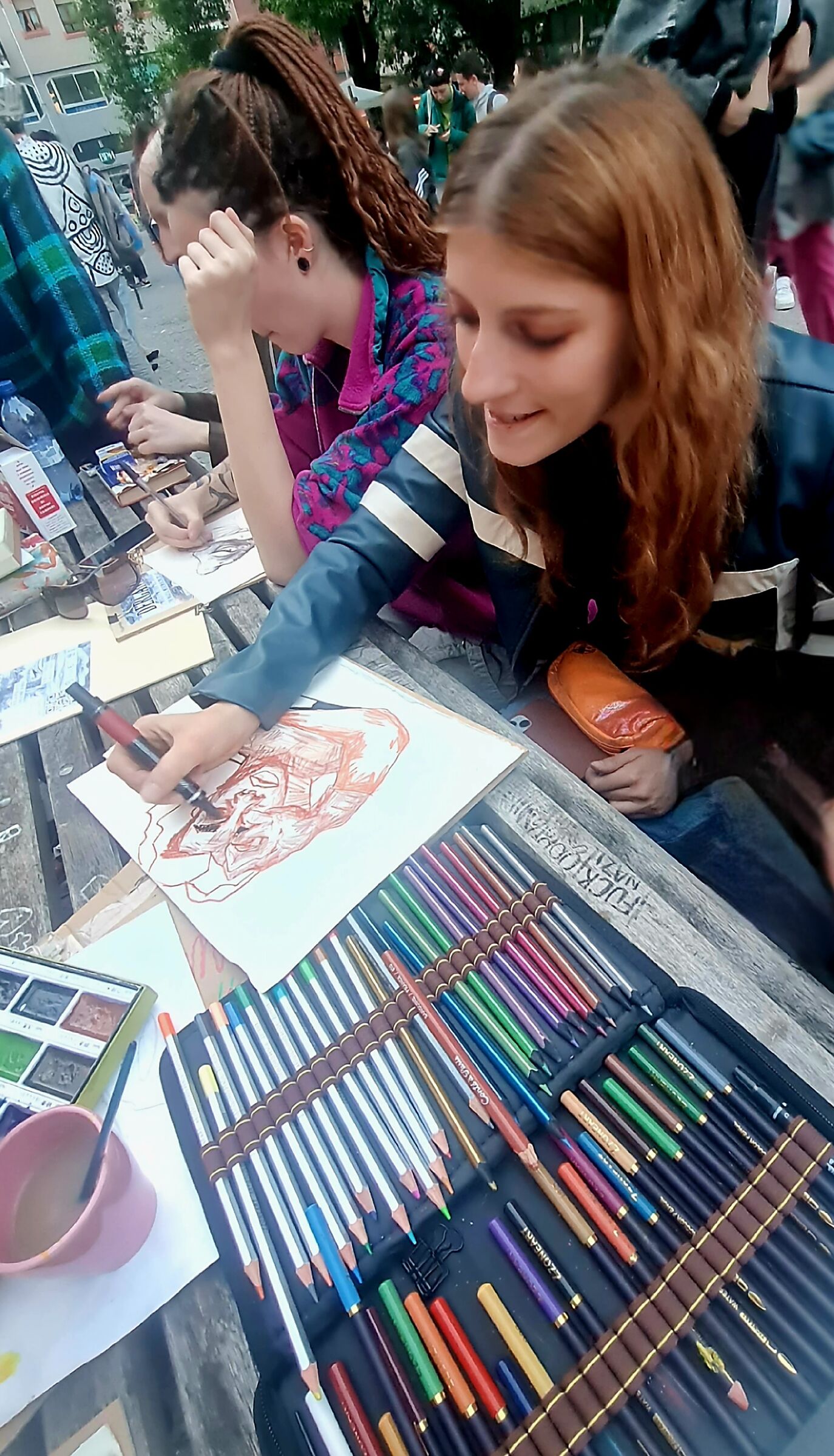 Artista in piazza dergano ( Milano).