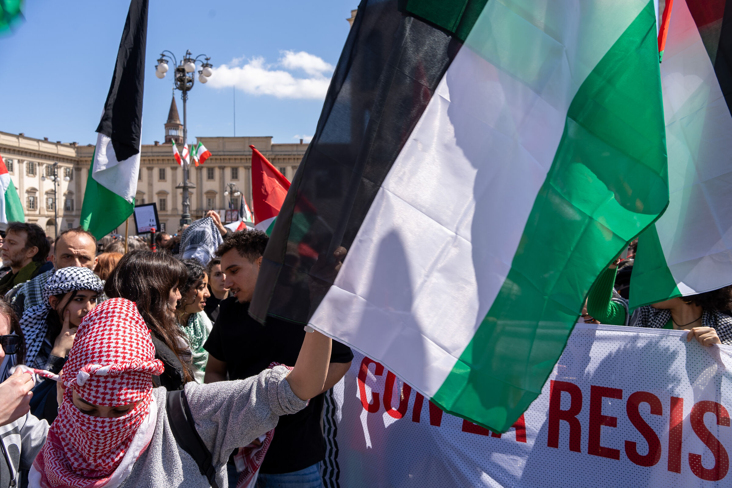 Pro-Palestine protesters in Piazza Duomo, Milan