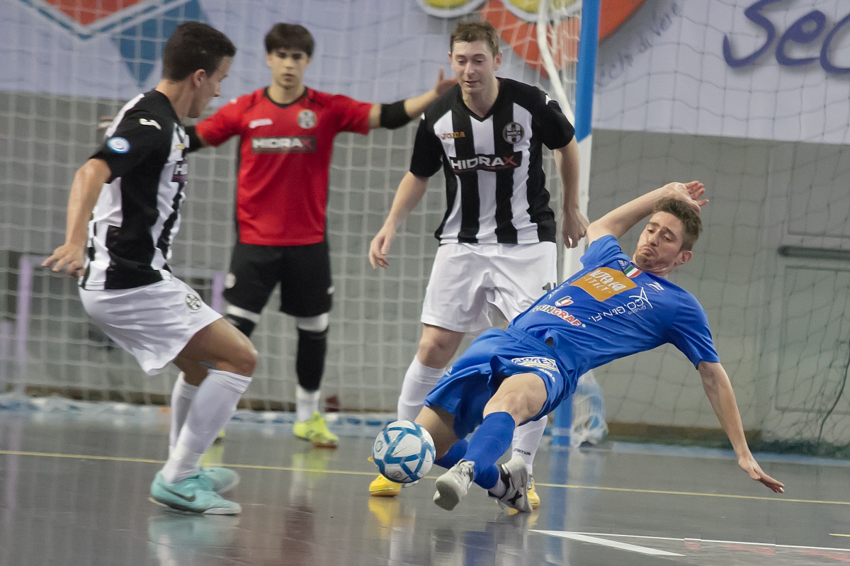 5 football championship final race 2