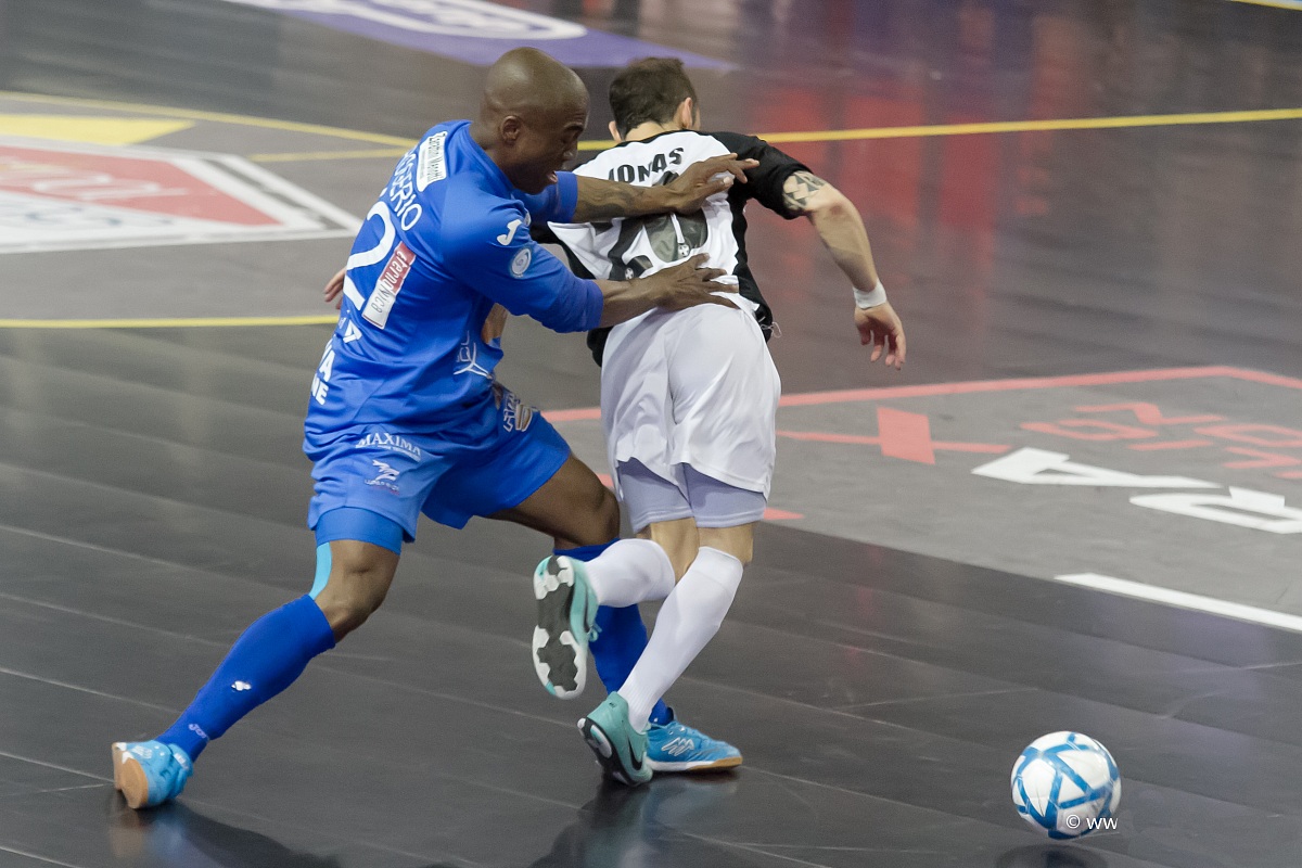 5 football championship final race 2