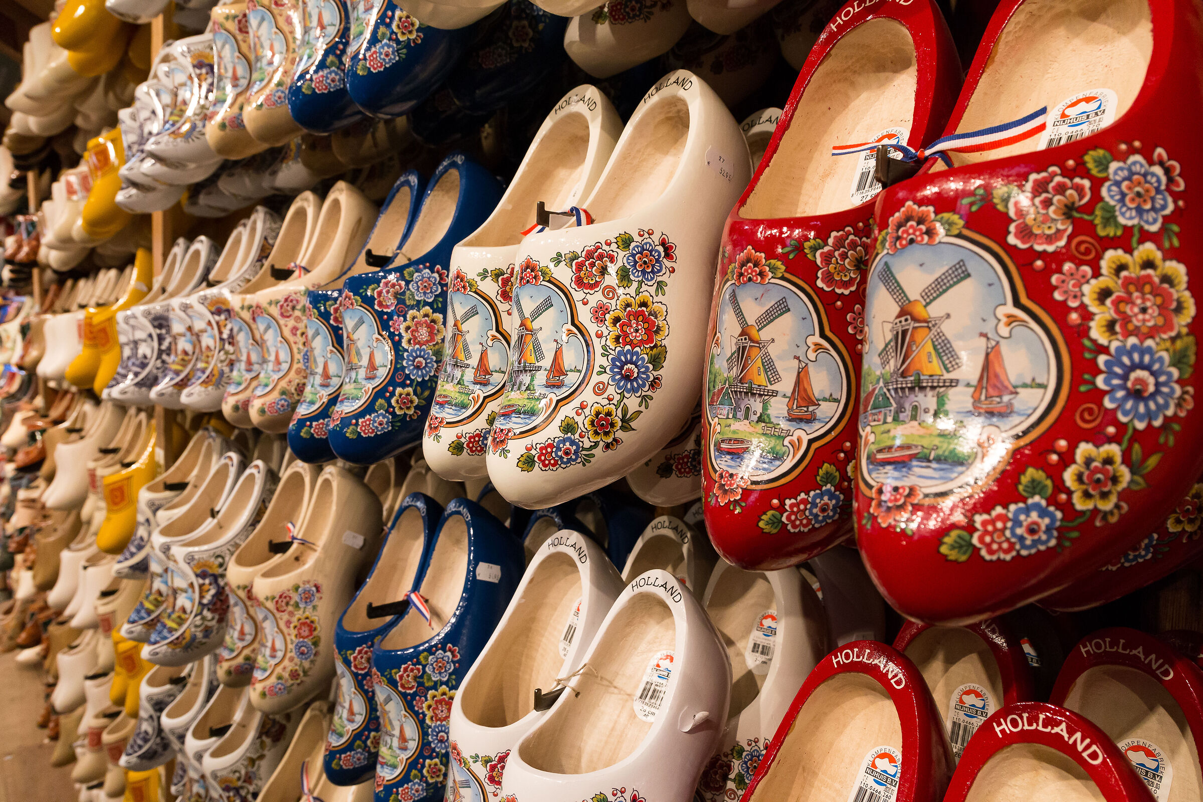 zoccoli per turisti a zaanse schans