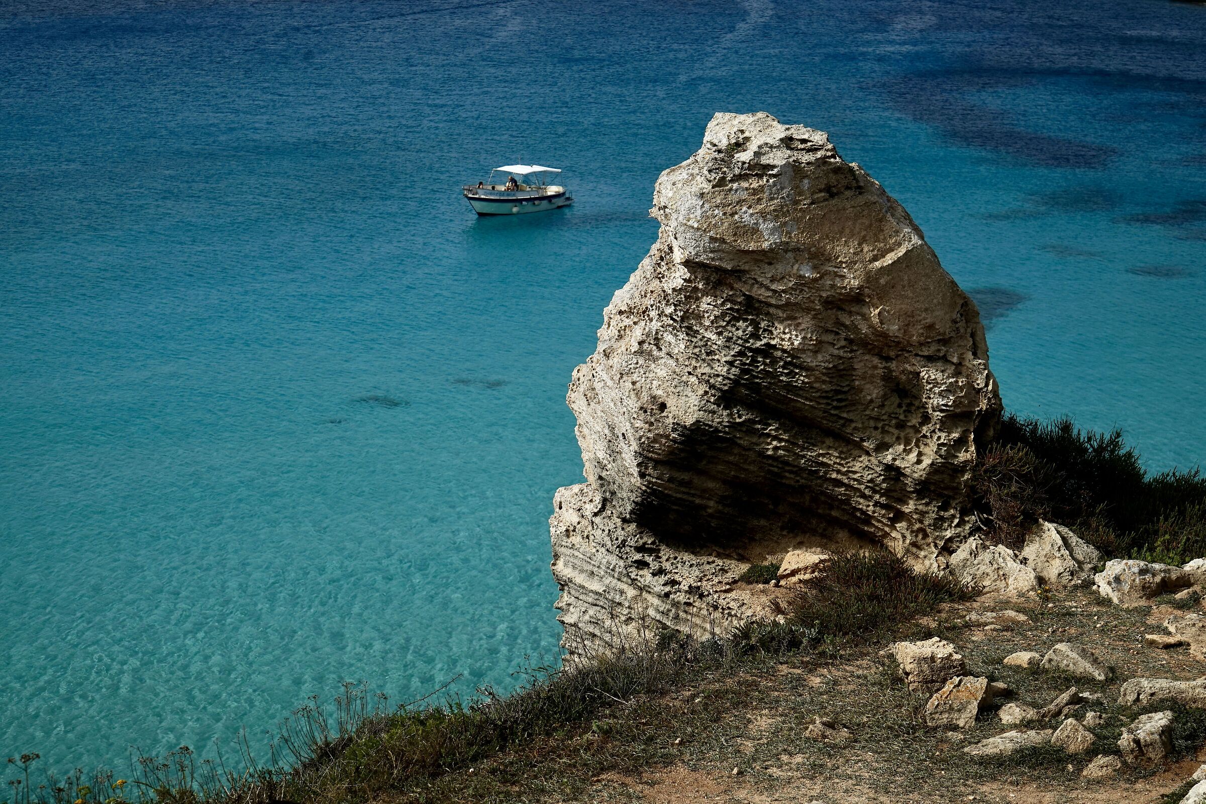 The magic of Cala Rossa in Favignana