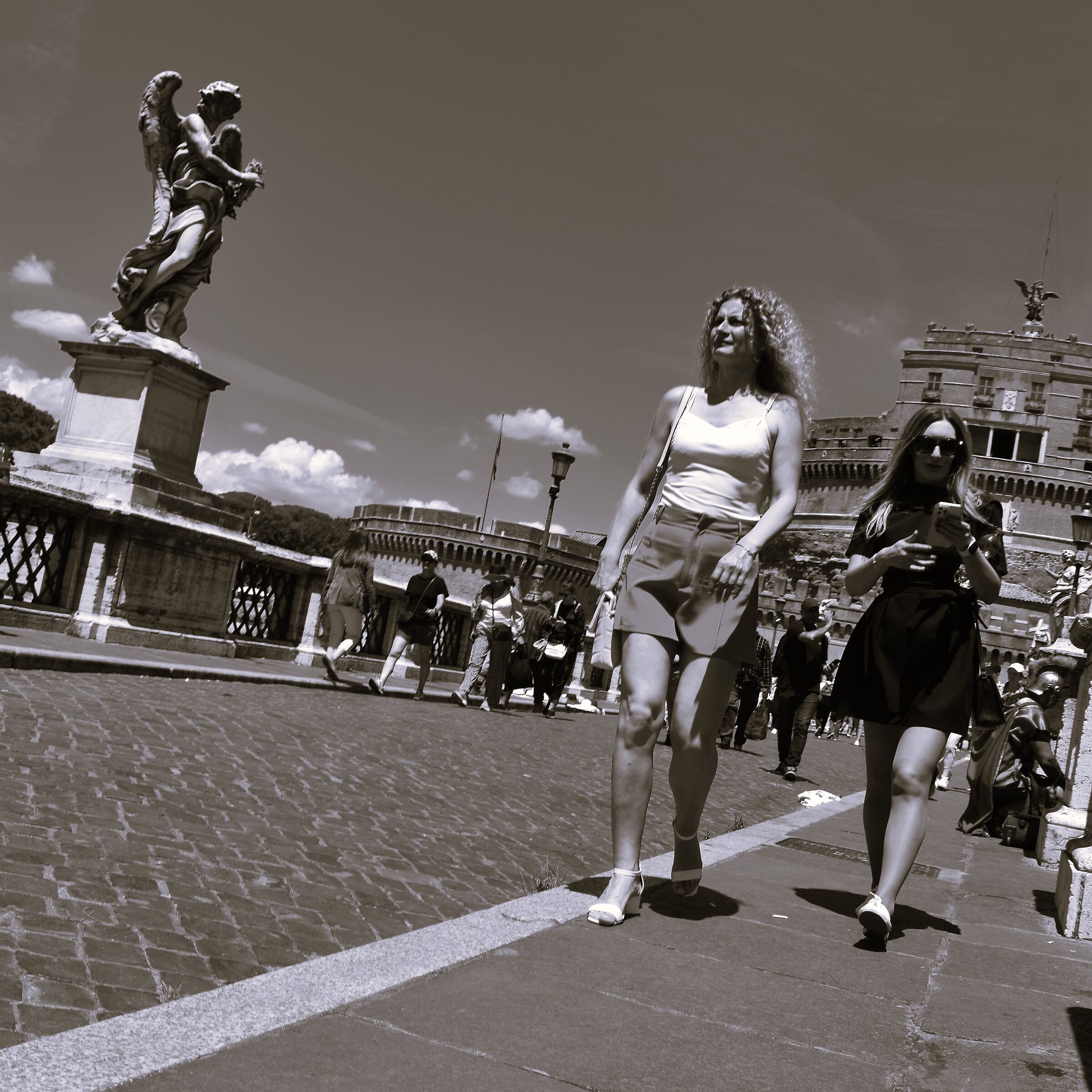 ...e l'angelo guarda...