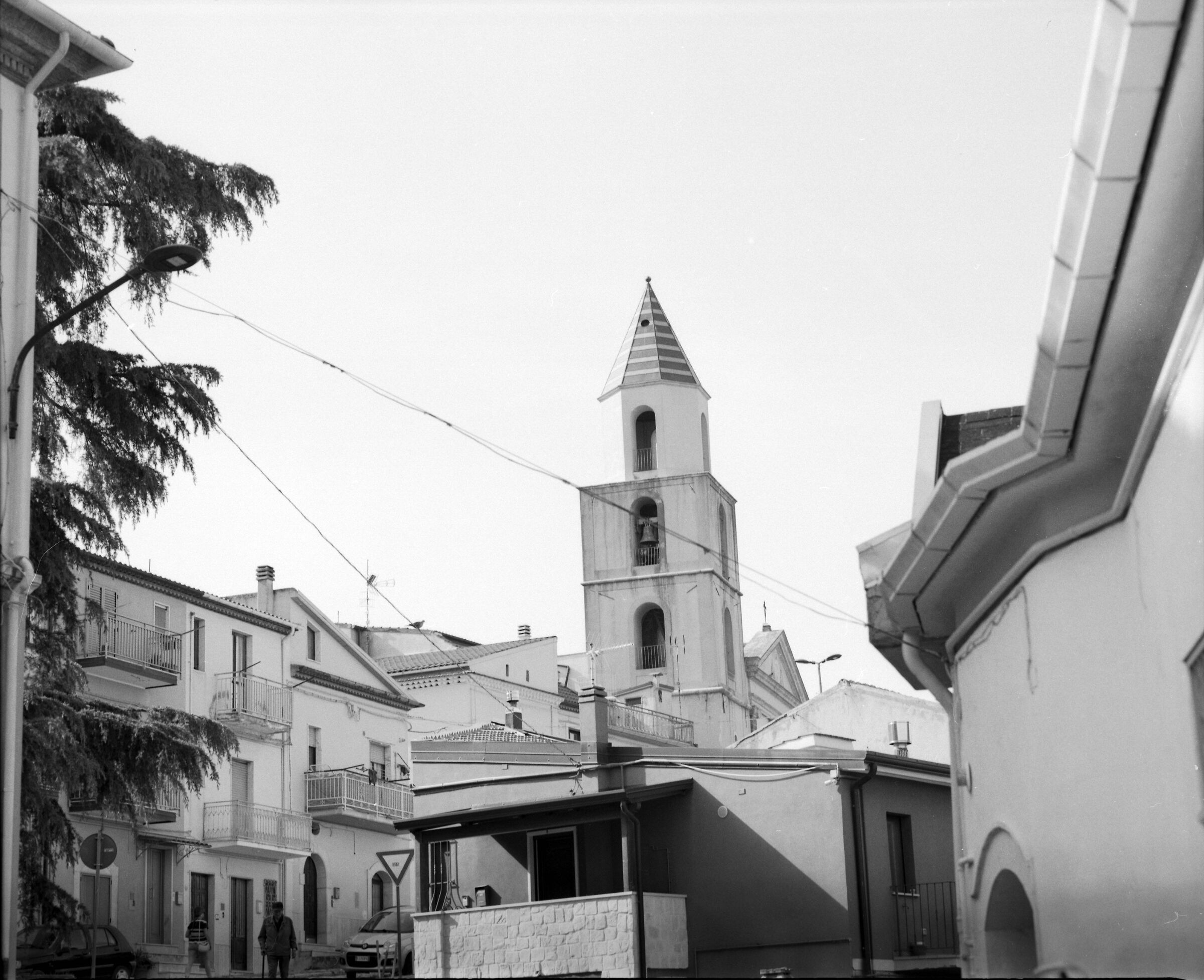 la chiesa