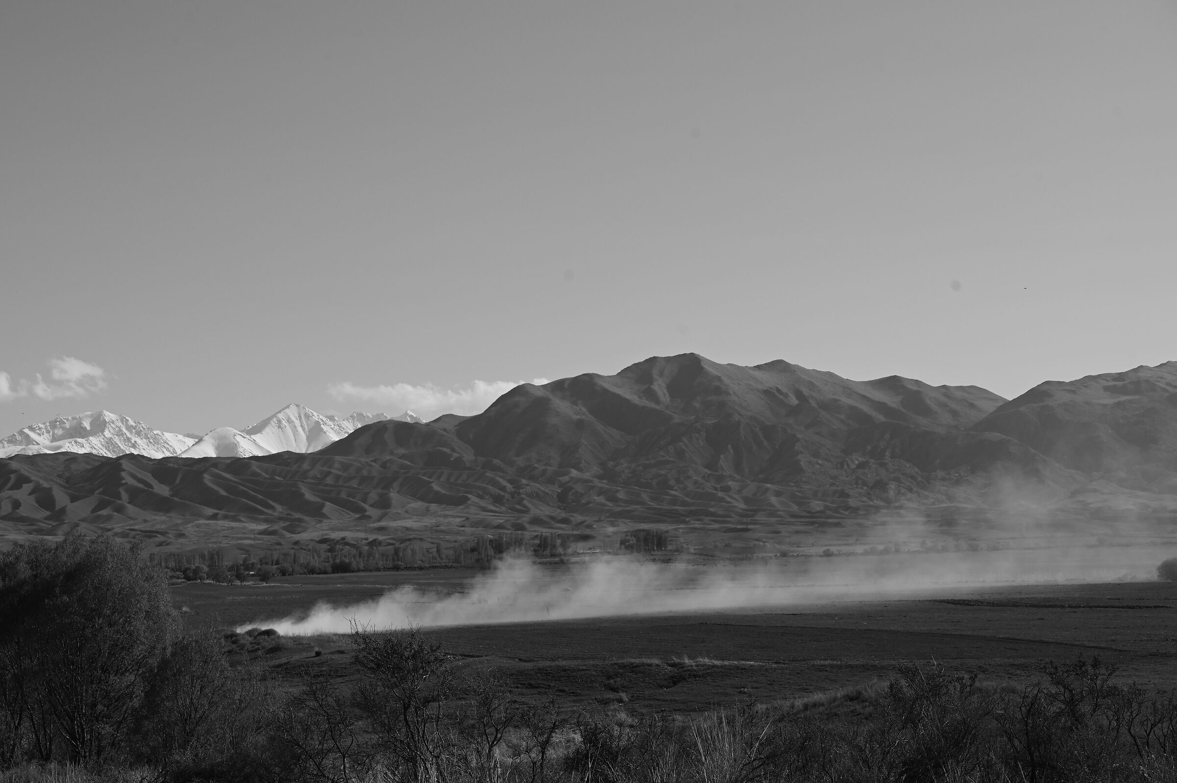 Dalla neve al fumo. Paesaggi del Kirghizistan