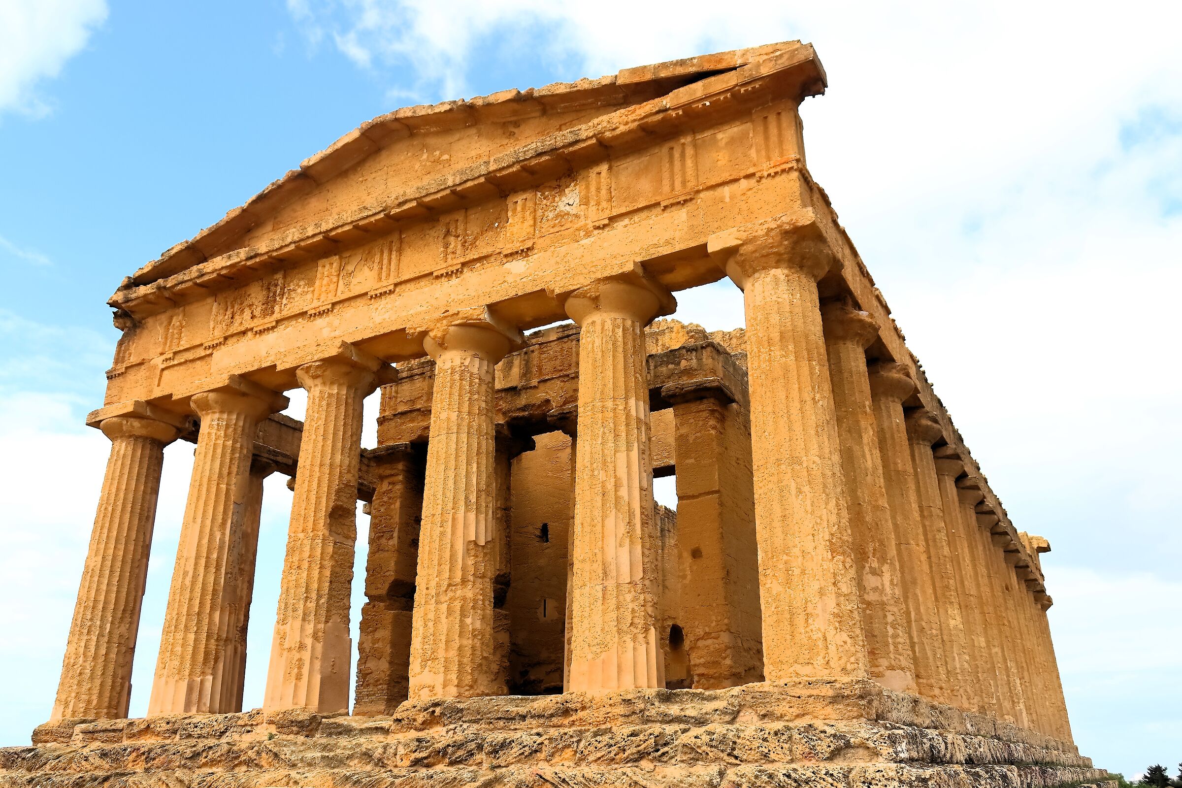 Valley of the Temples 18-04-2024 - 0533