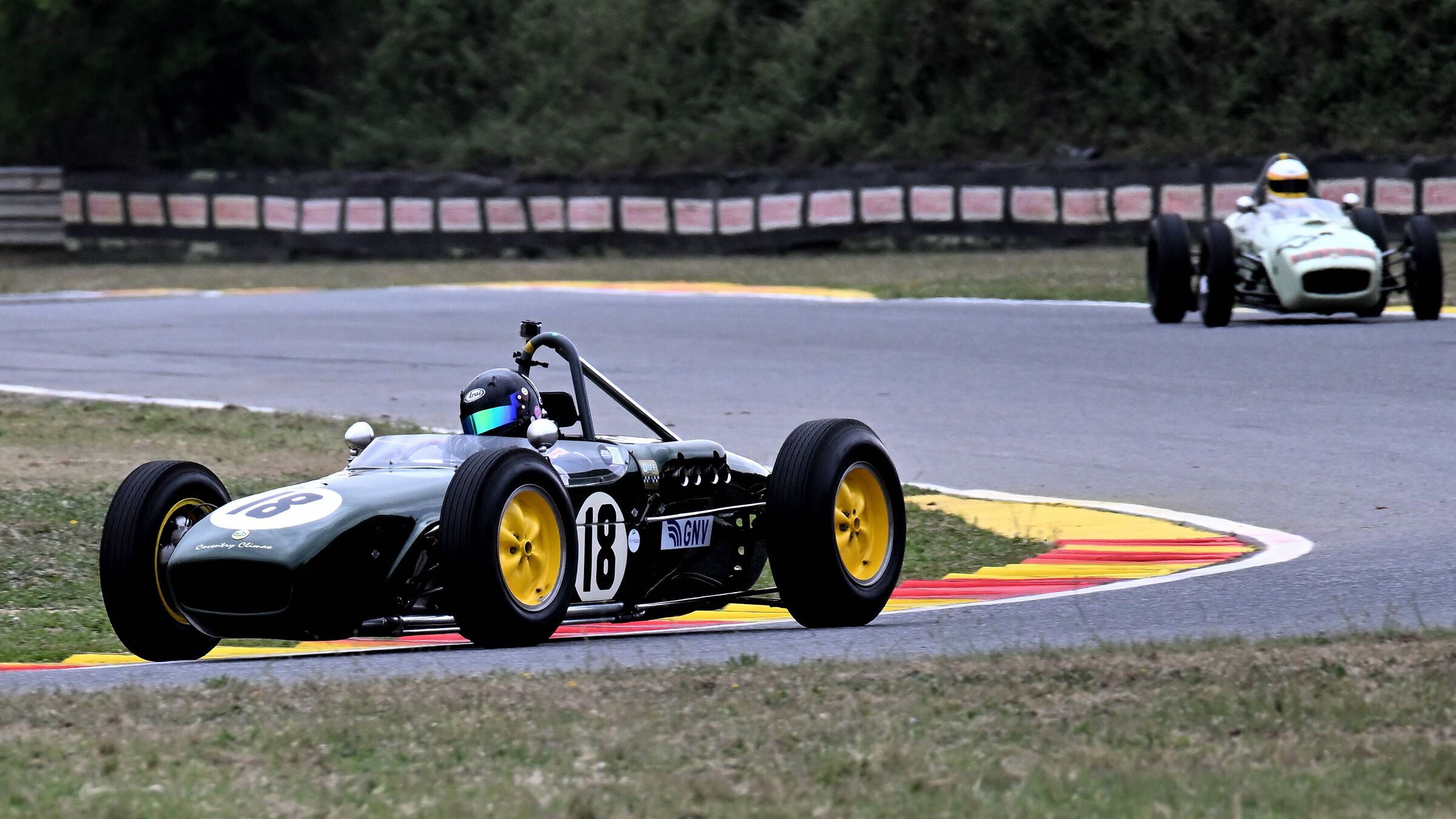 Lotus 18