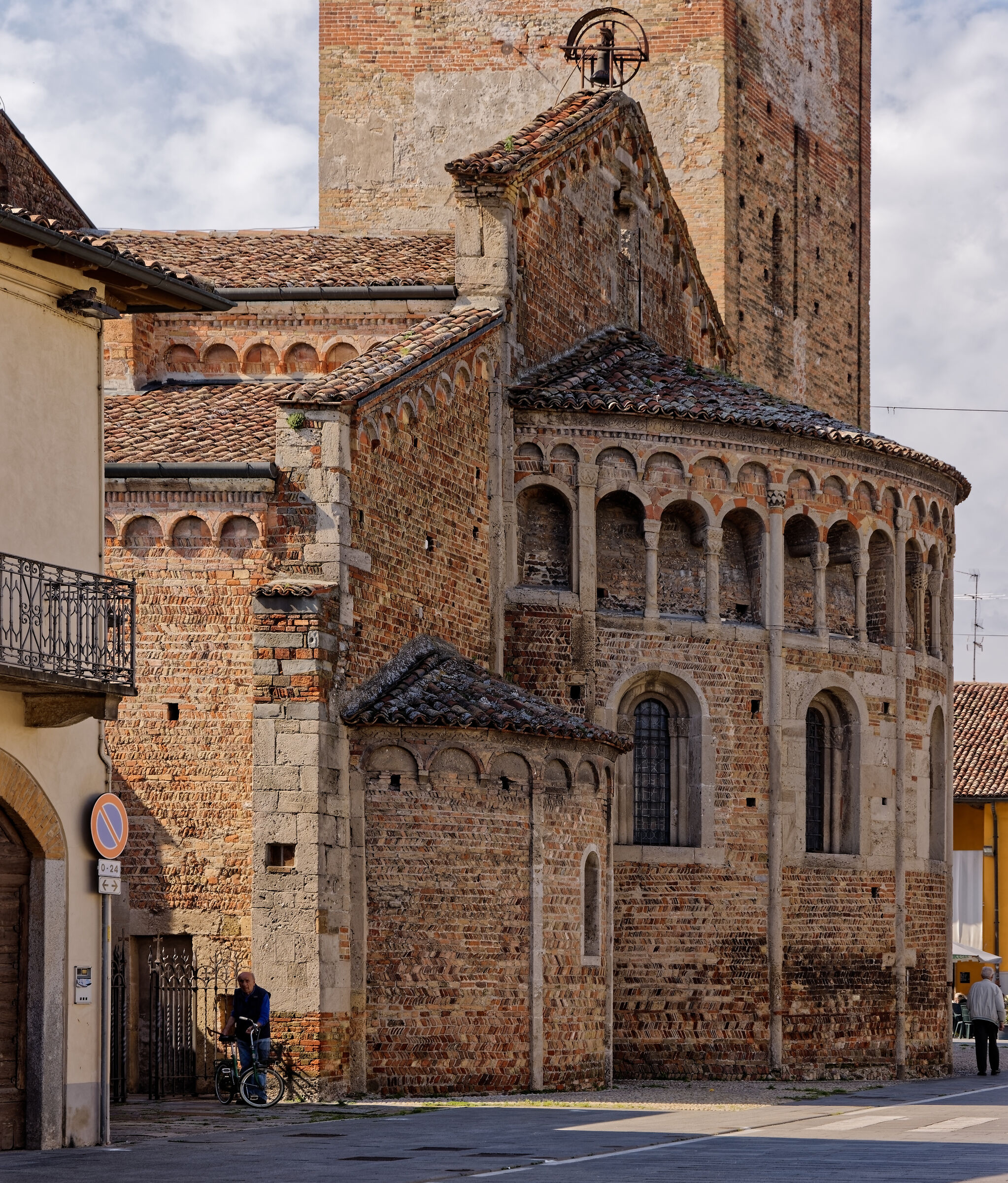 Chiesa dell'Assunta e san Sigismondo, Rivolta d'Adda