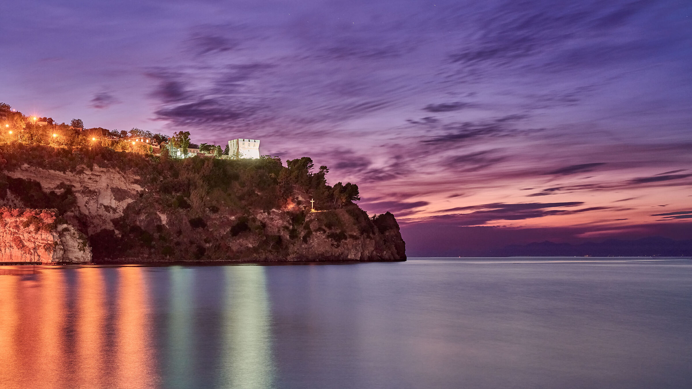 Punta di Monte Vico e la sua torre