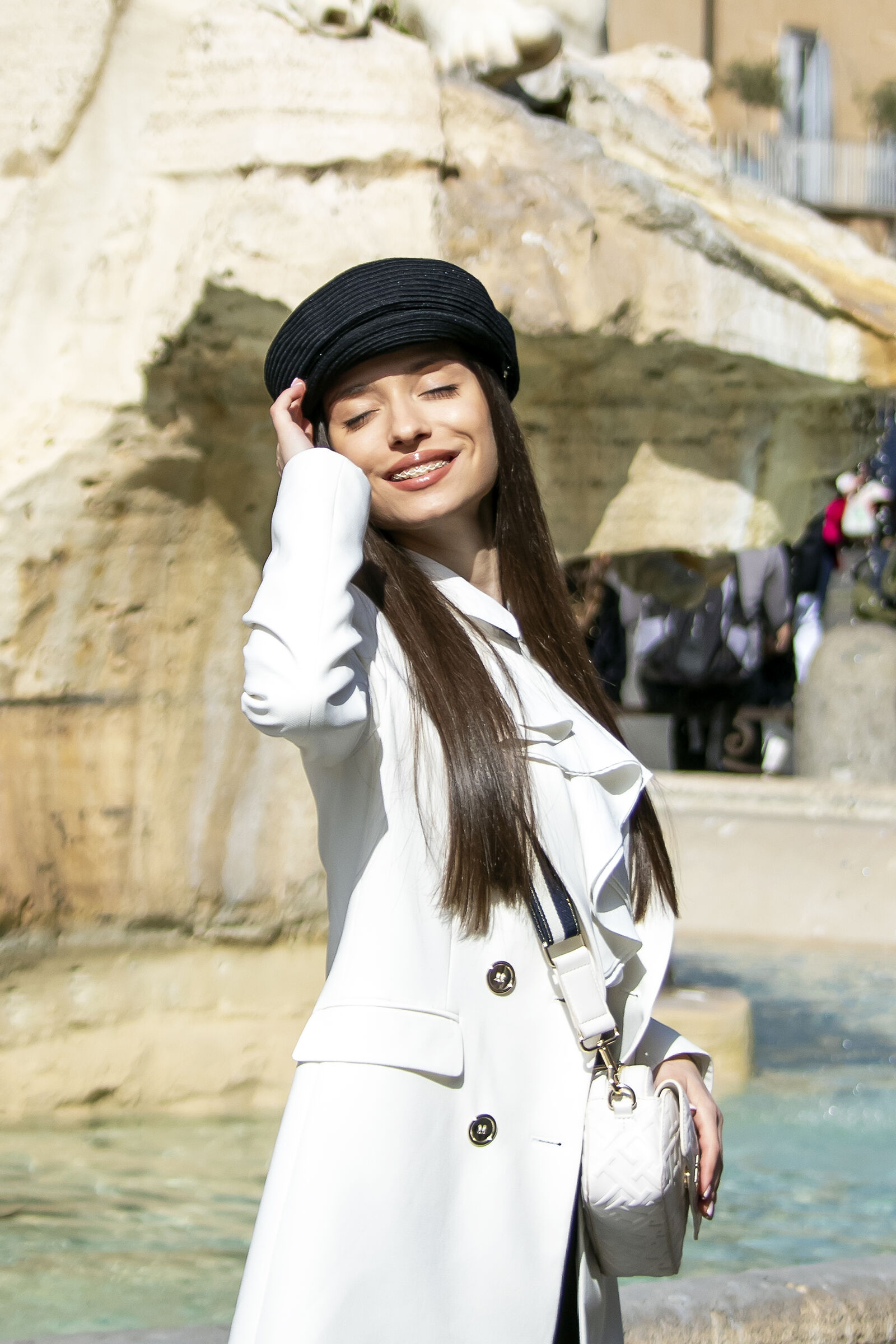 Uno smagliante sorriso....:) :) :)  (3 foto)