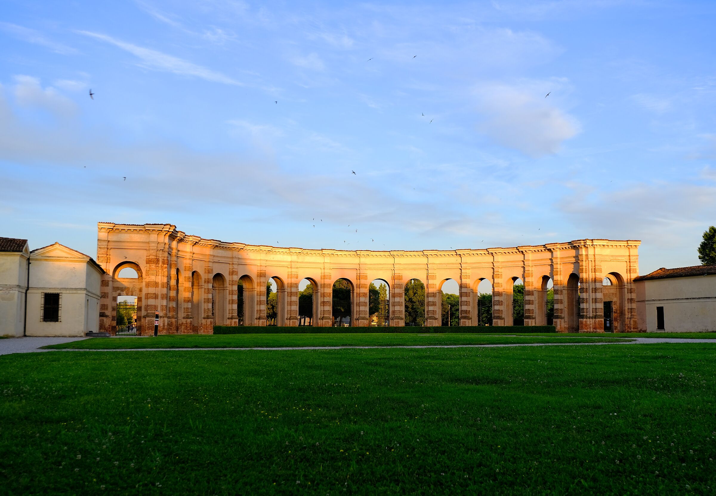 Esedra Palazzo Te Mantova