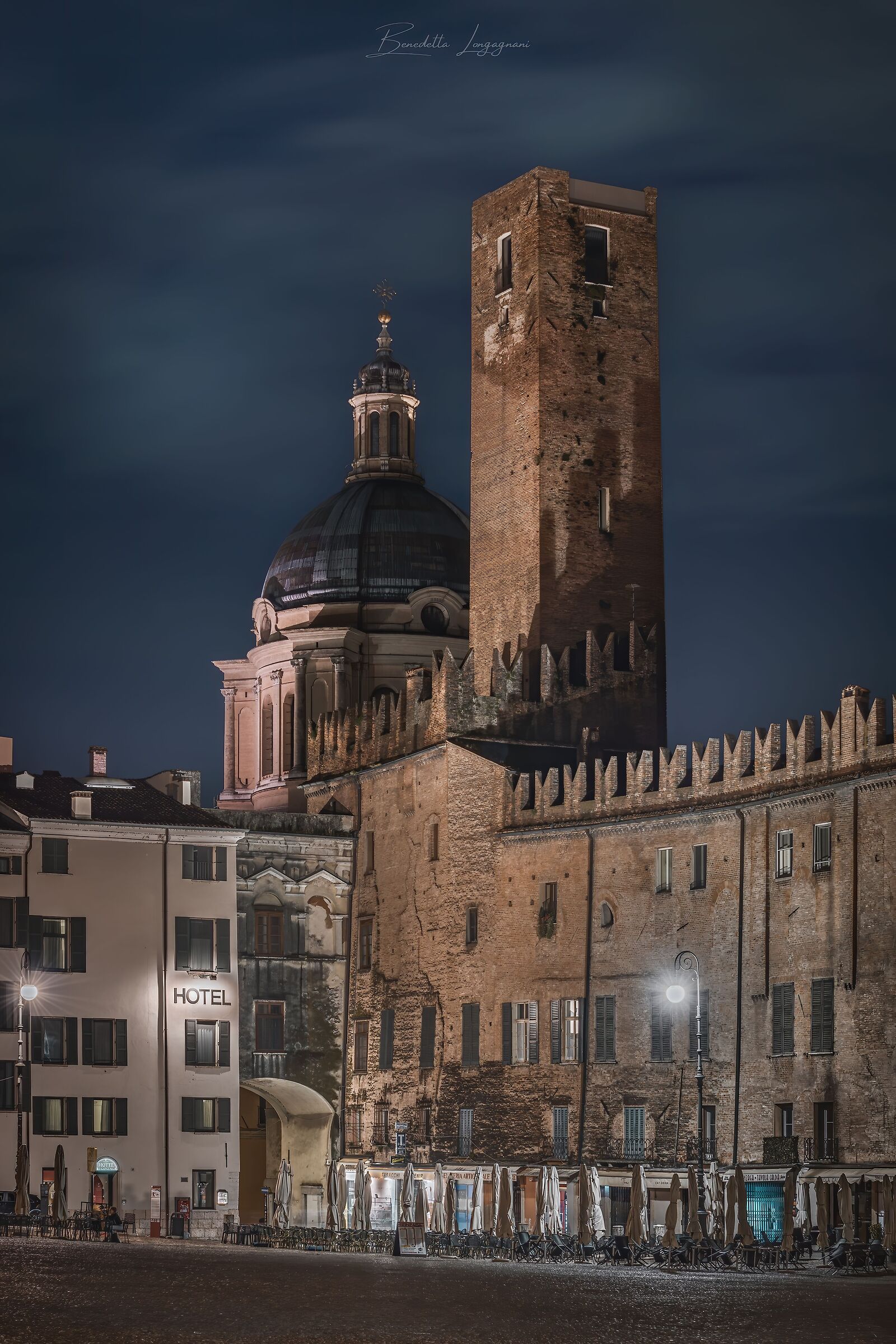 Piazza Sordello, Mantova