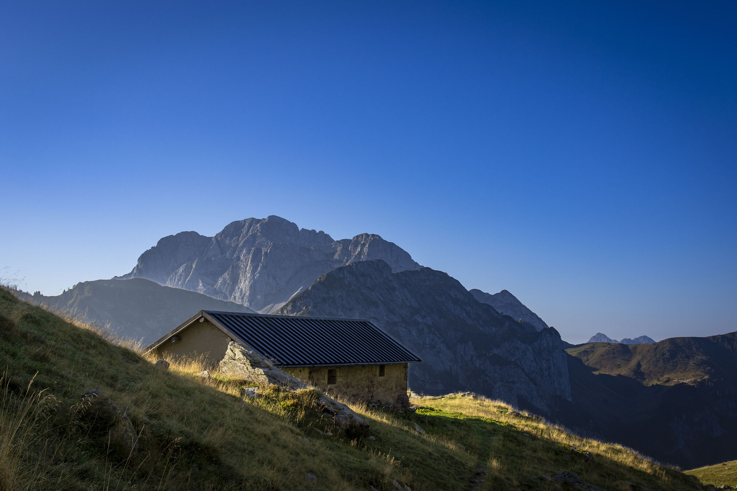 Laghi Gemelli (Bg) - Huts along the path