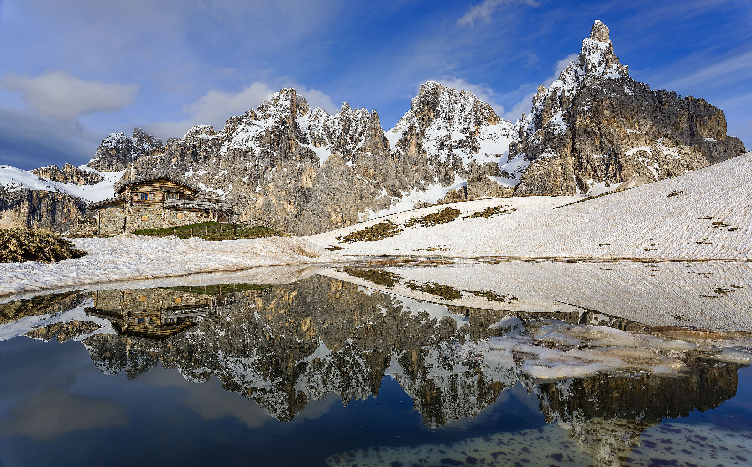 Baita Segantini and the Cimon della pala