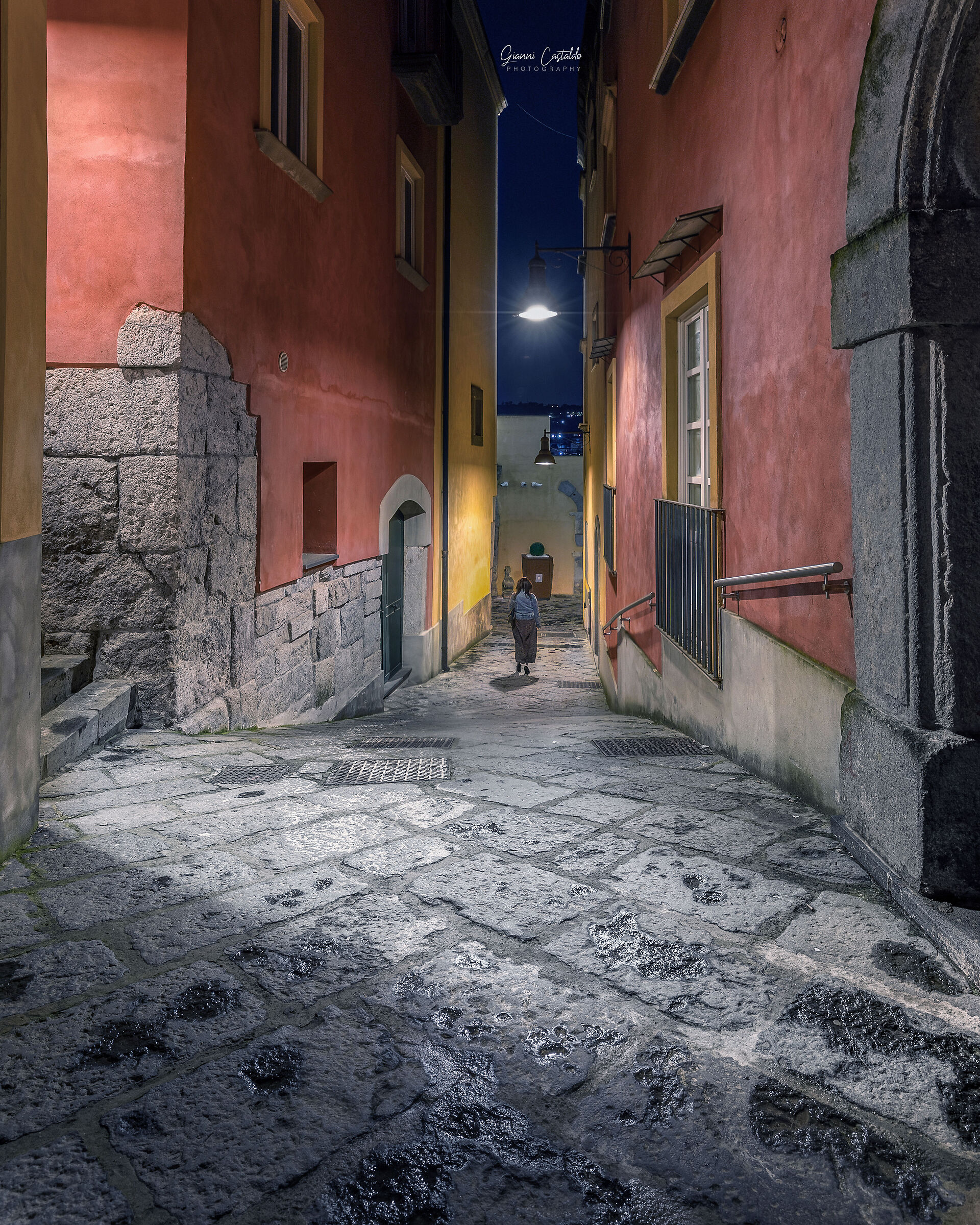 In giro per il rione terra Pozzuoli