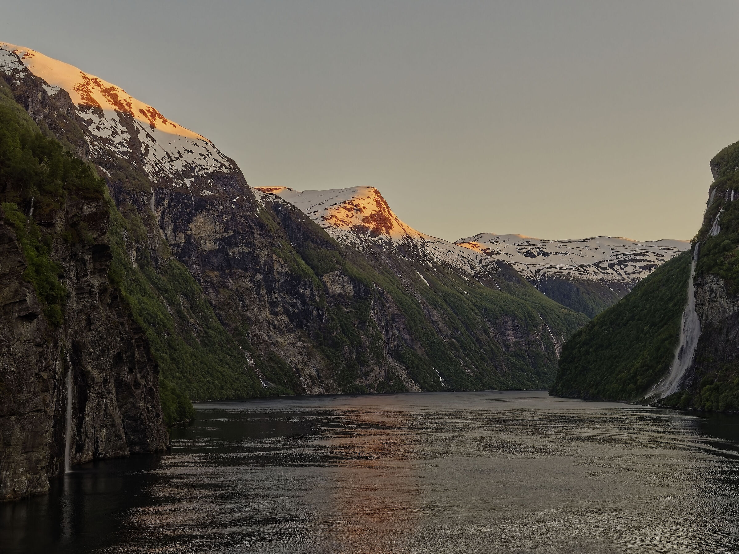 Sailing in the Hellesylt/Greiranger fjord