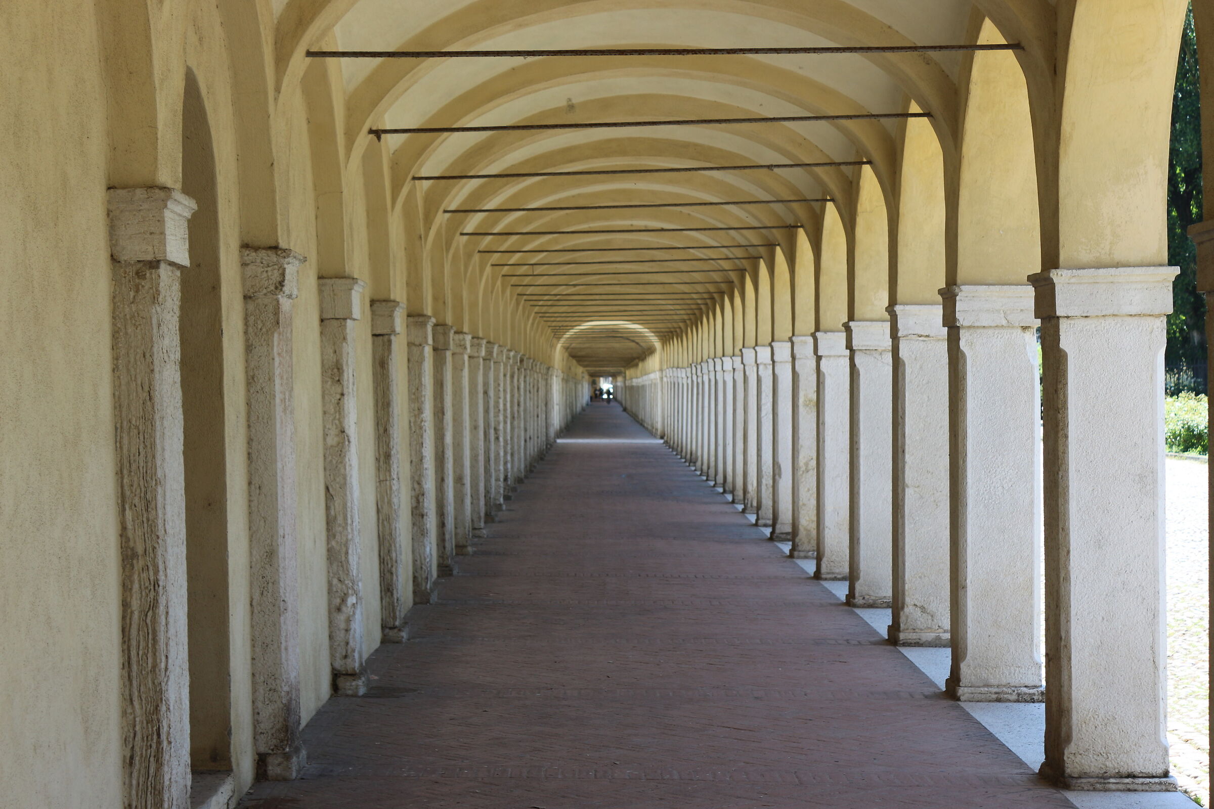 Comacchio porticati chiesa S. Maria