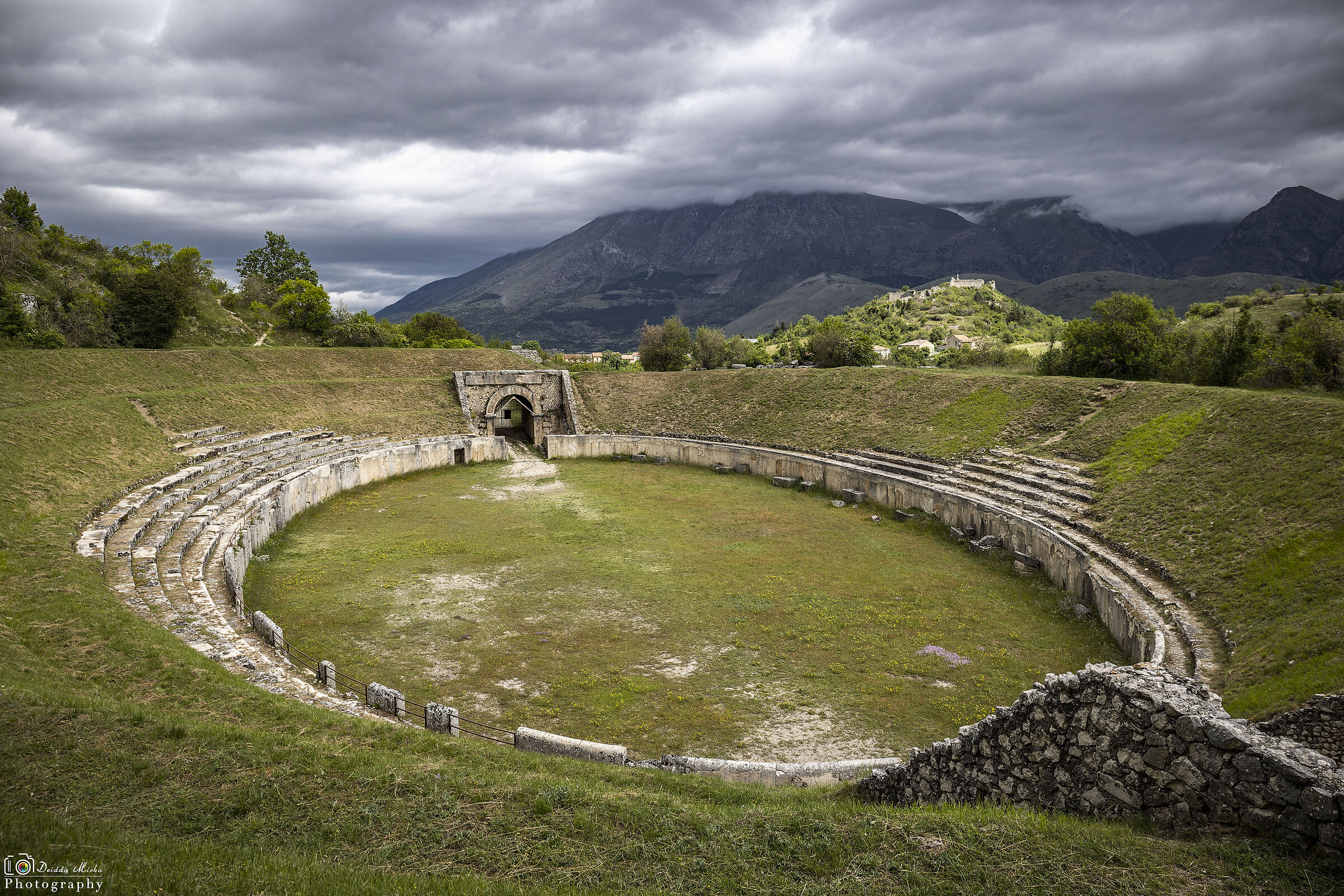L'anfiteatro di Alba Fucens