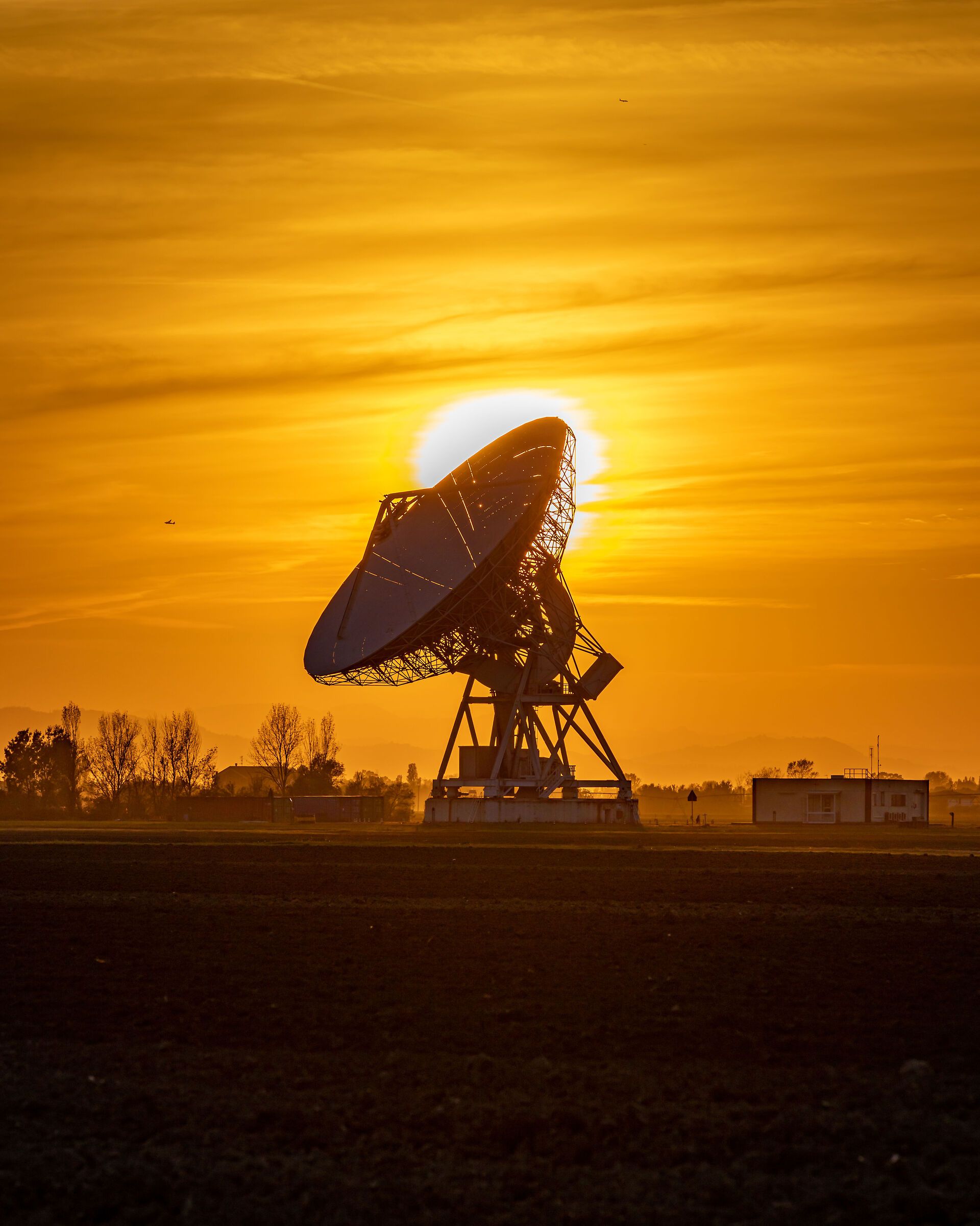 Sunset at the radio telescope
