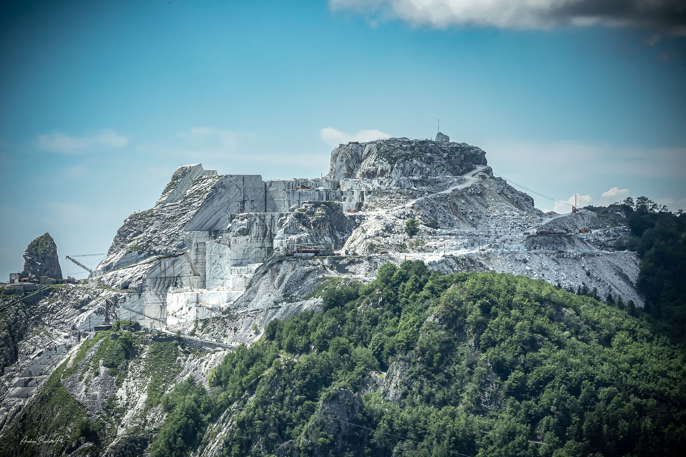 The marbles of the Apuan Alps