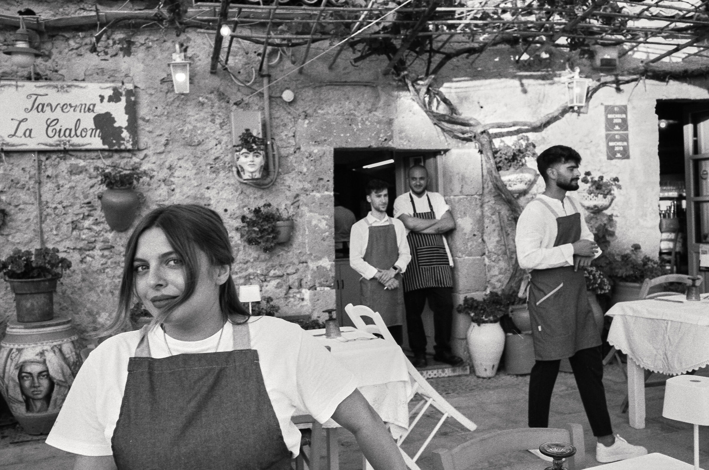 Bessa R2 + Zeiss 35 + Kentmere 400