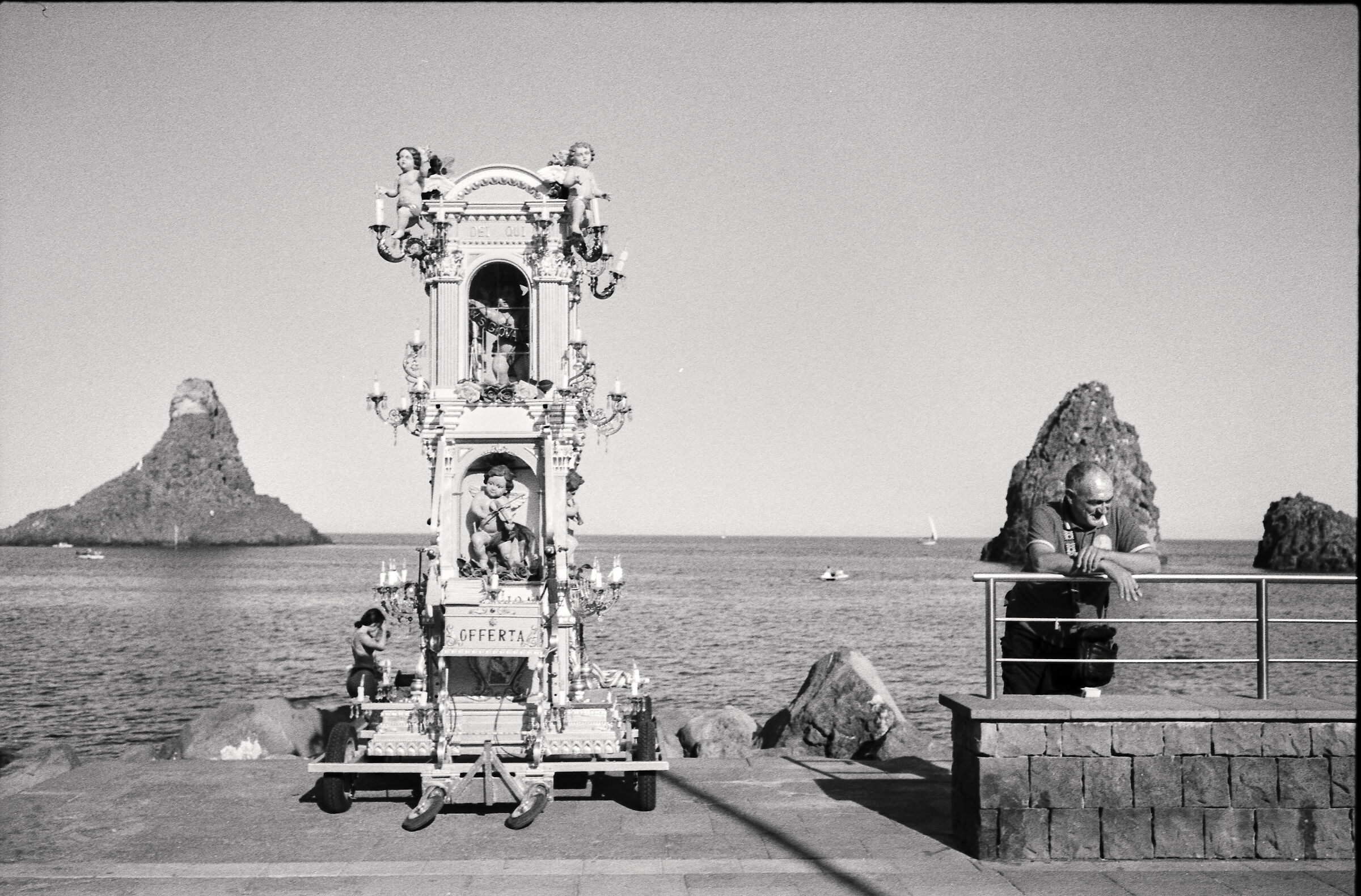 Bessa R2 + Zeiss 35 + Kentmere 400