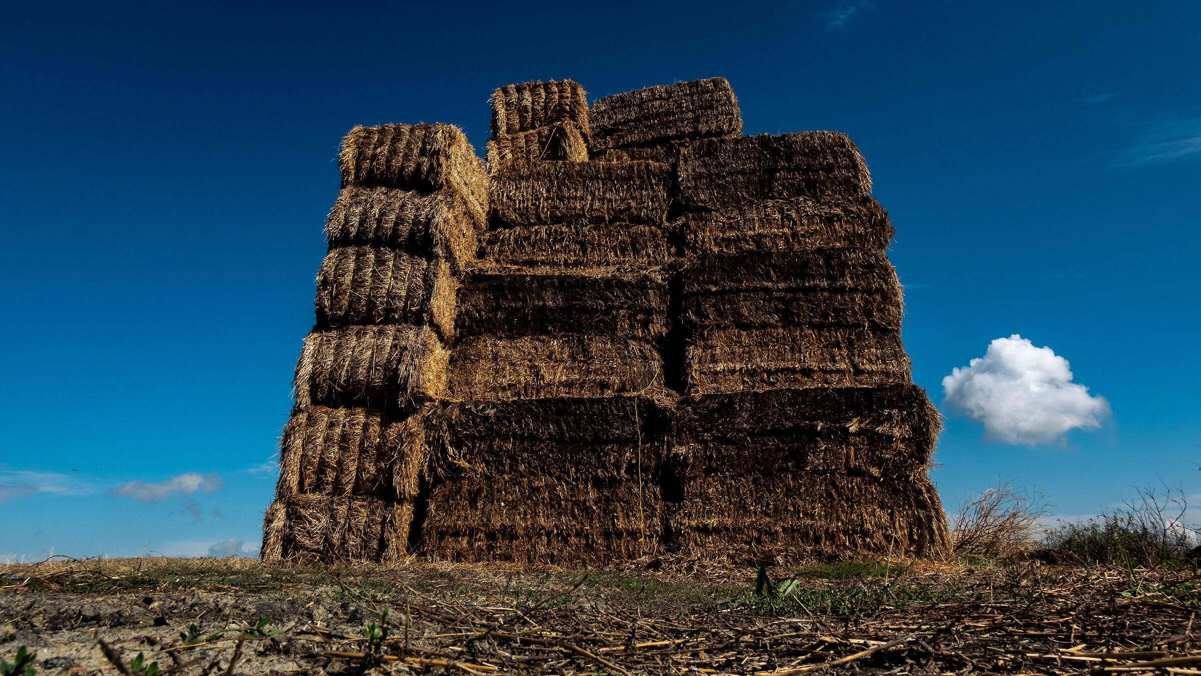 Cloud and hay