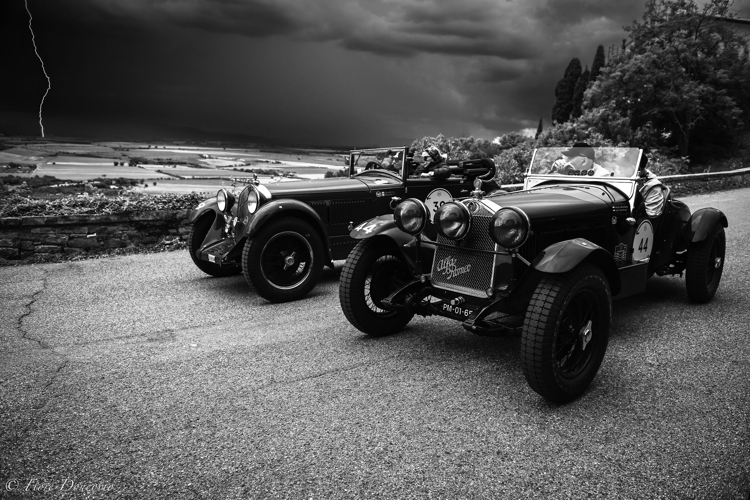 Le Mille Miglia. " Il sorpasso "