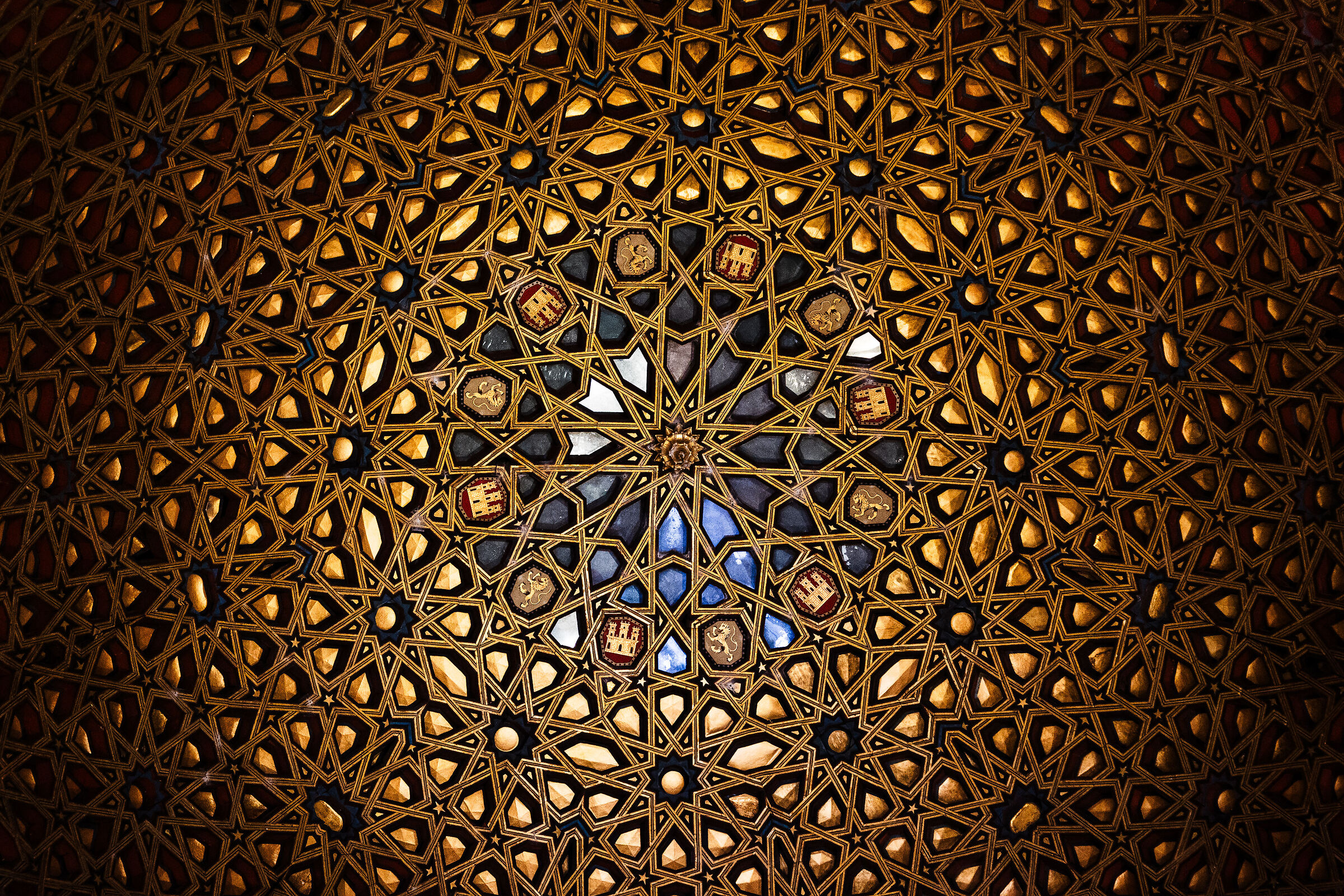 Kaleidoscopic domes