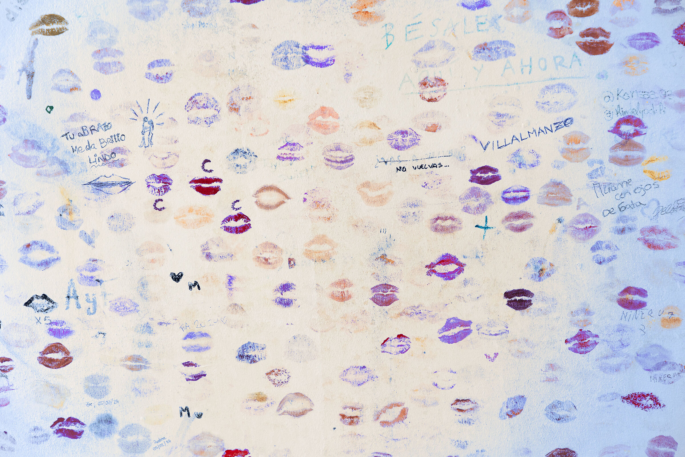 Kisses kisses from Granada