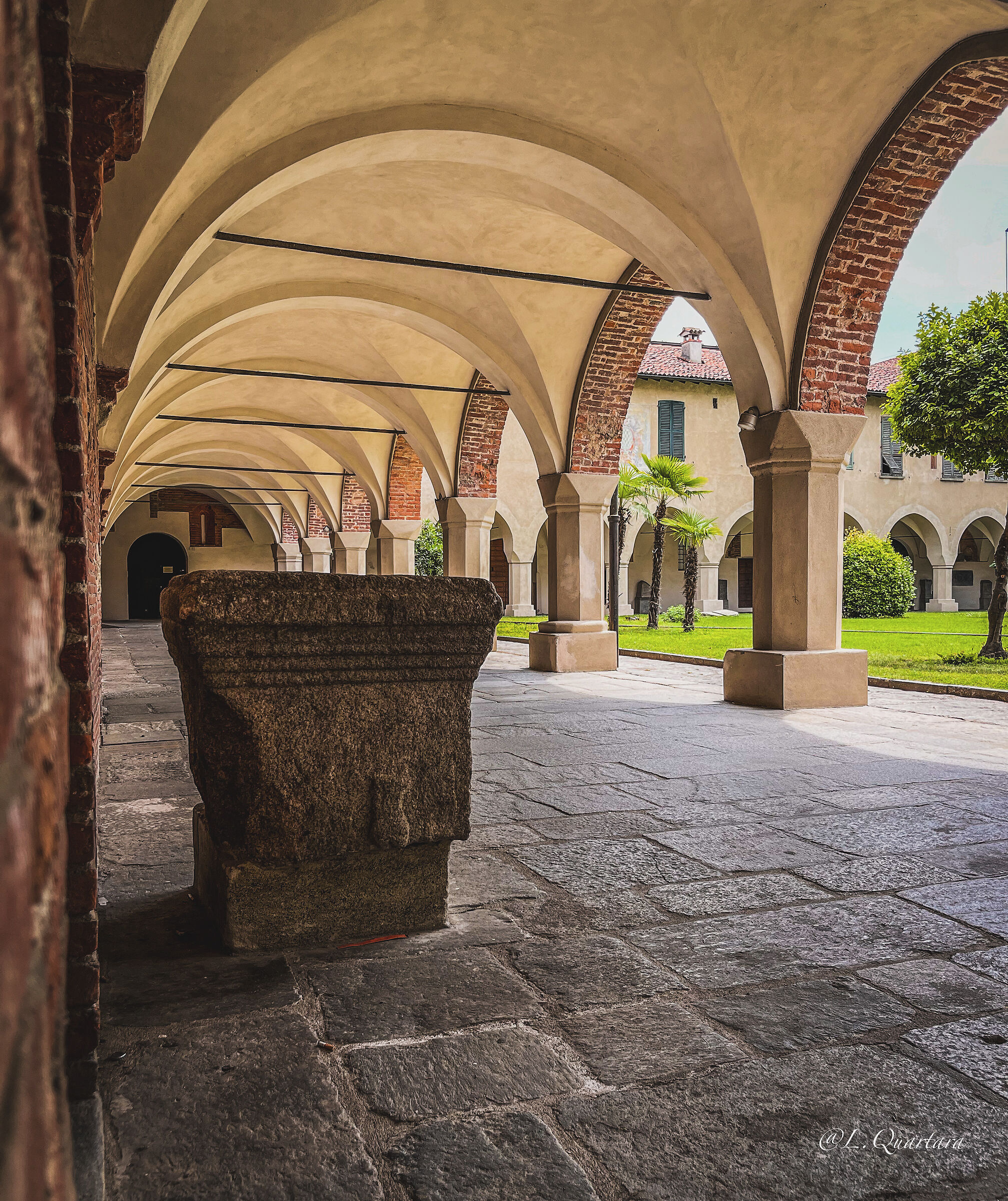 Chiostro della canonica di Novara