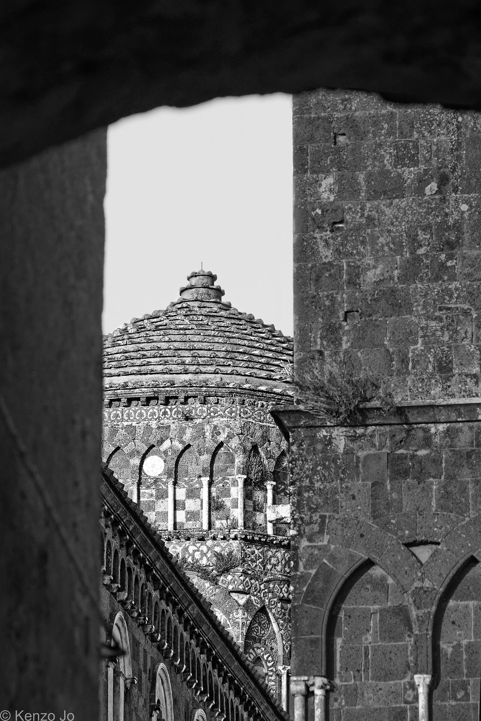 Geometries, volumes and rhythms