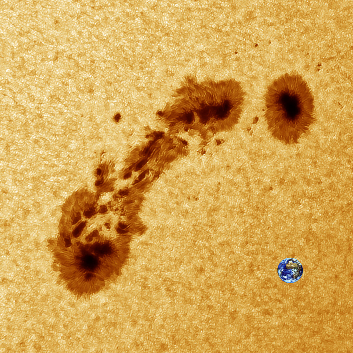 Regione solare attiva 3712 e granulazione solare