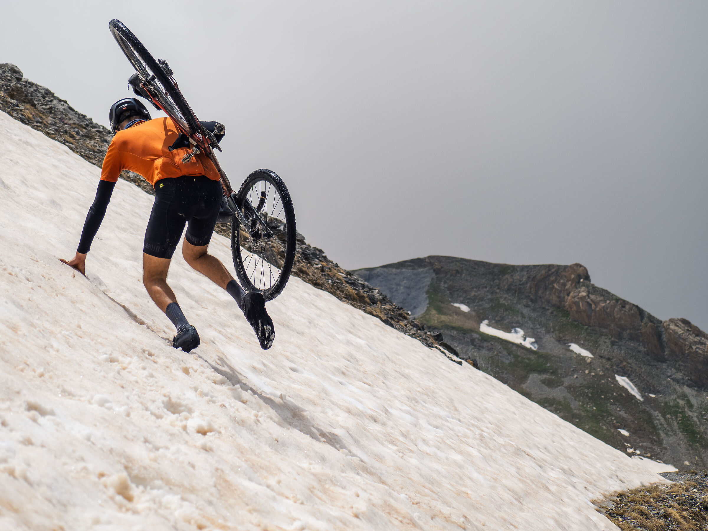 Mountain gravel exploration - gardetta 06.24