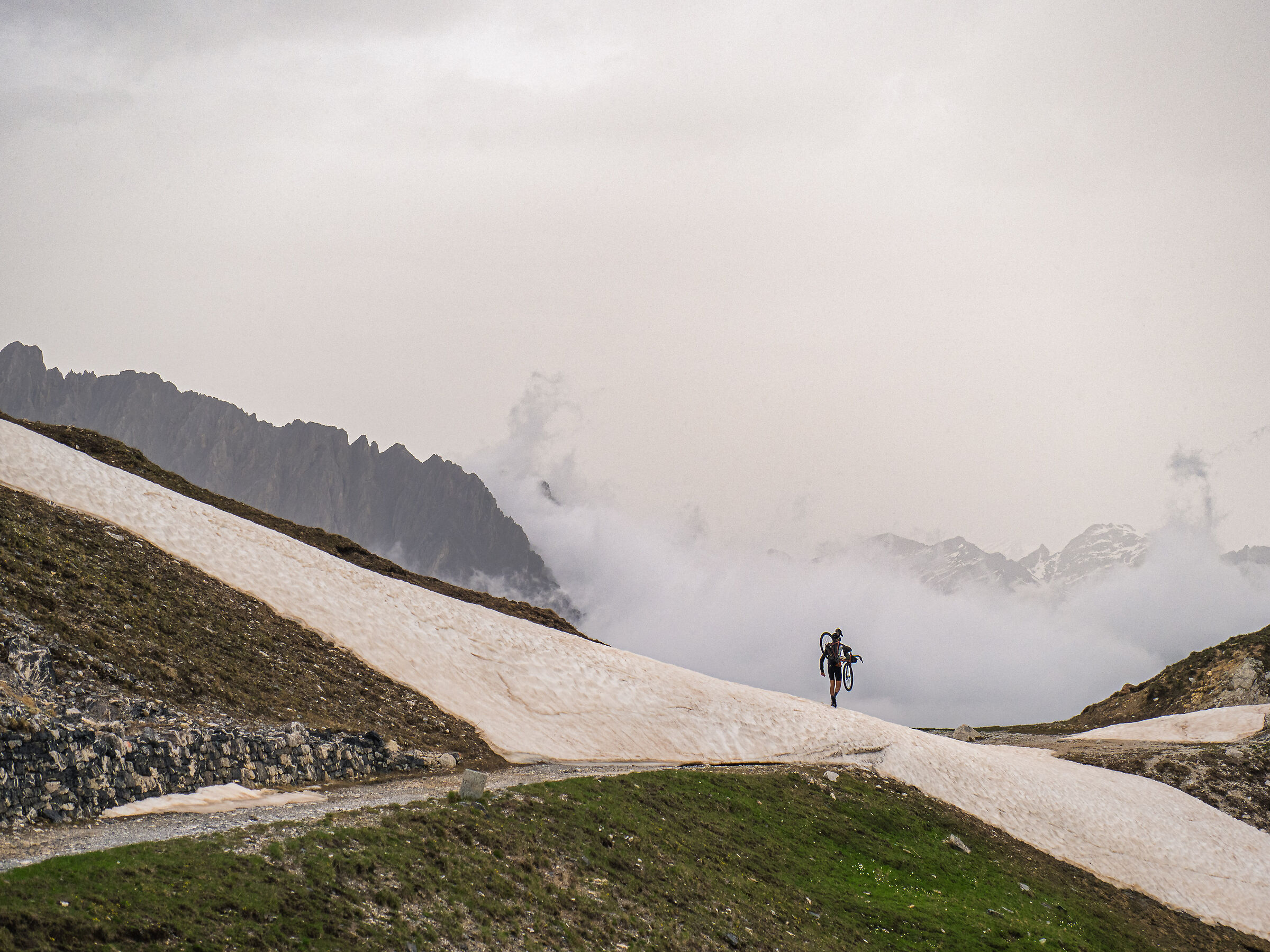 Mountain gravel exploration - gardetta 06.24